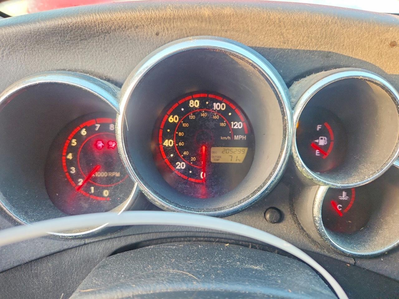 2005 Toyota Corolla Matrix Xr Red vin: 2T1KR32E45C405154