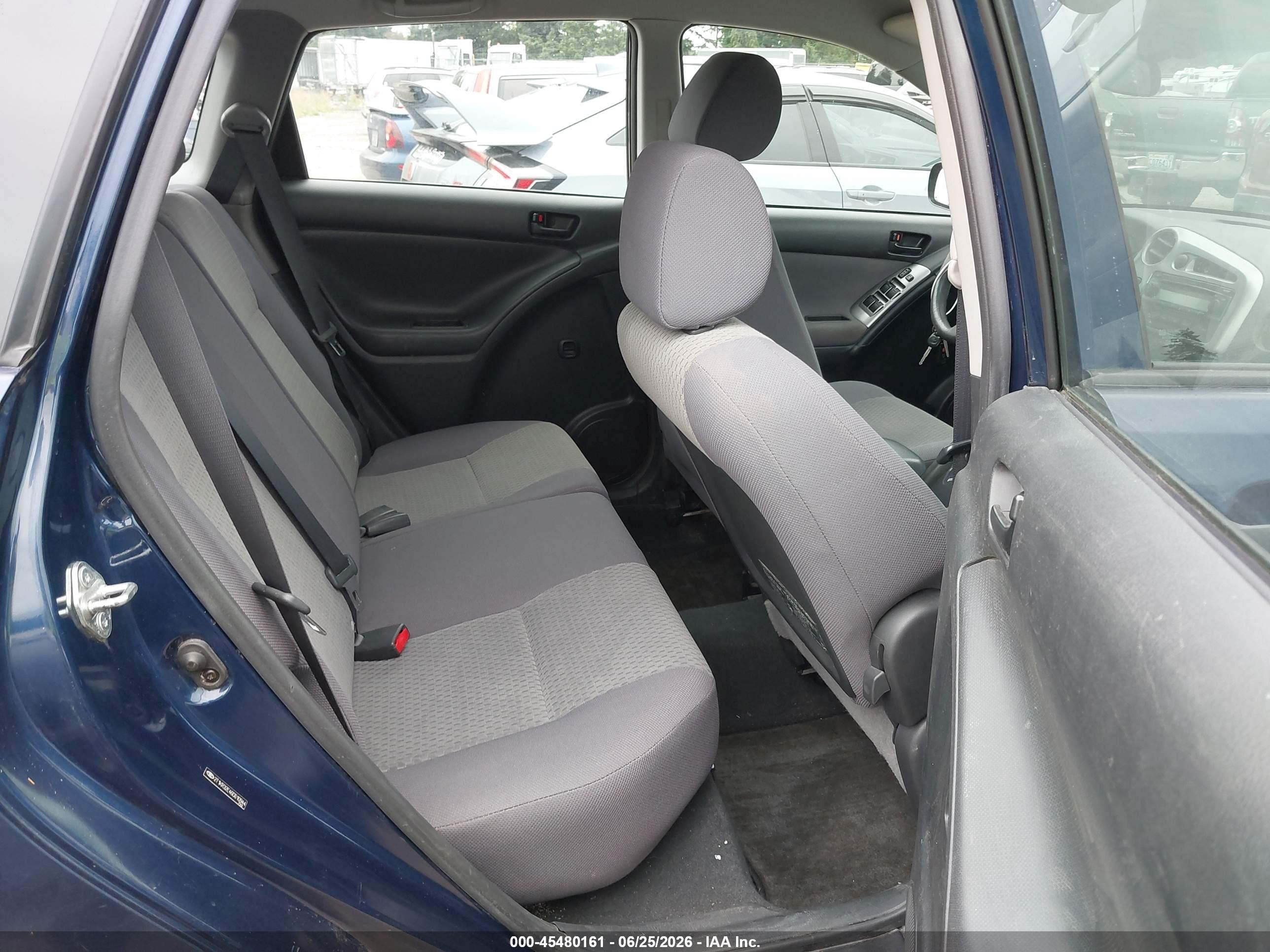 2006 Toyota Matrix   Dark Blue vin: 2T1KR32E46C610944