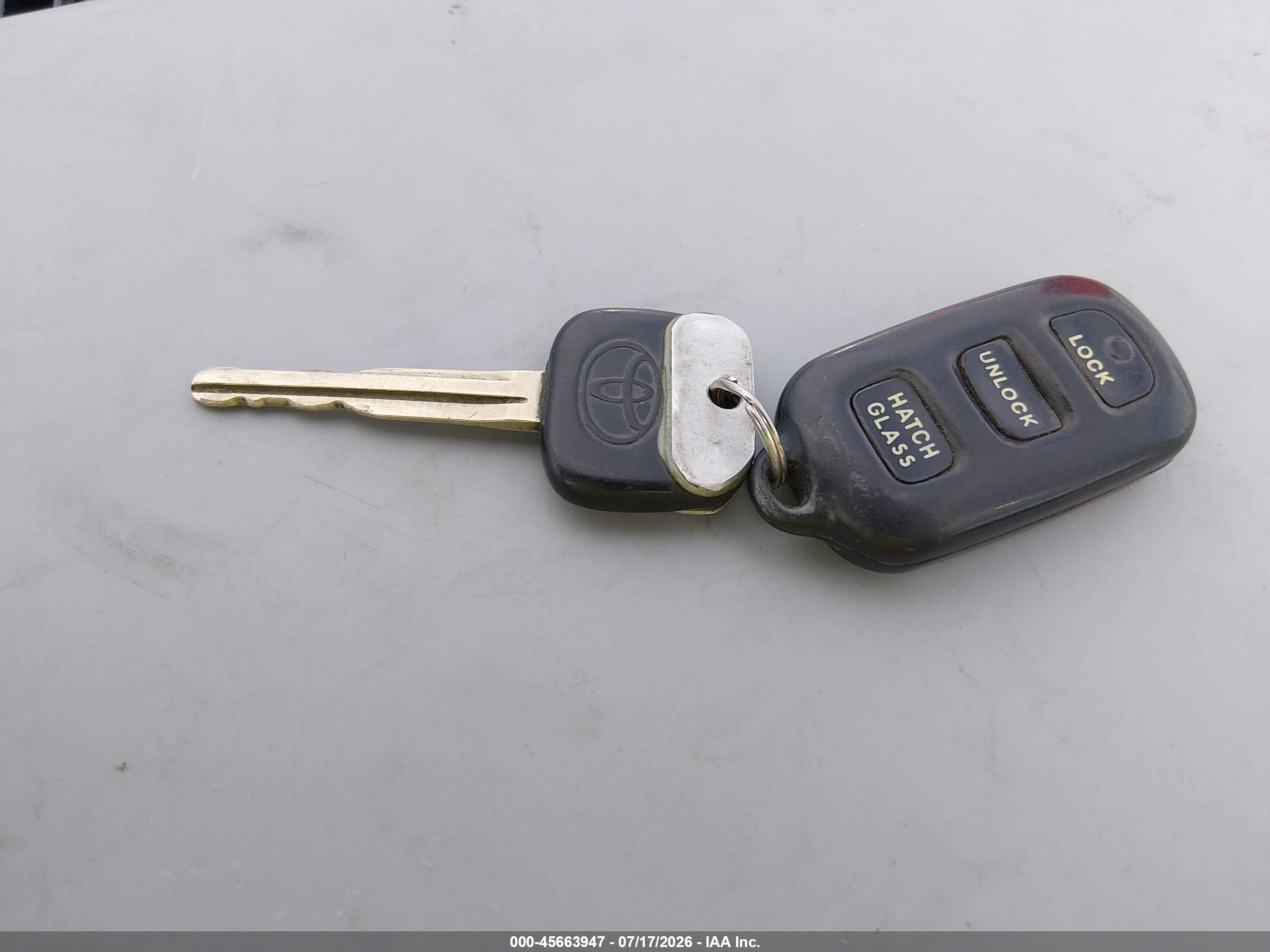 2003 Toyota Matrix Xr White vin: 2T1KR32E53C107046
