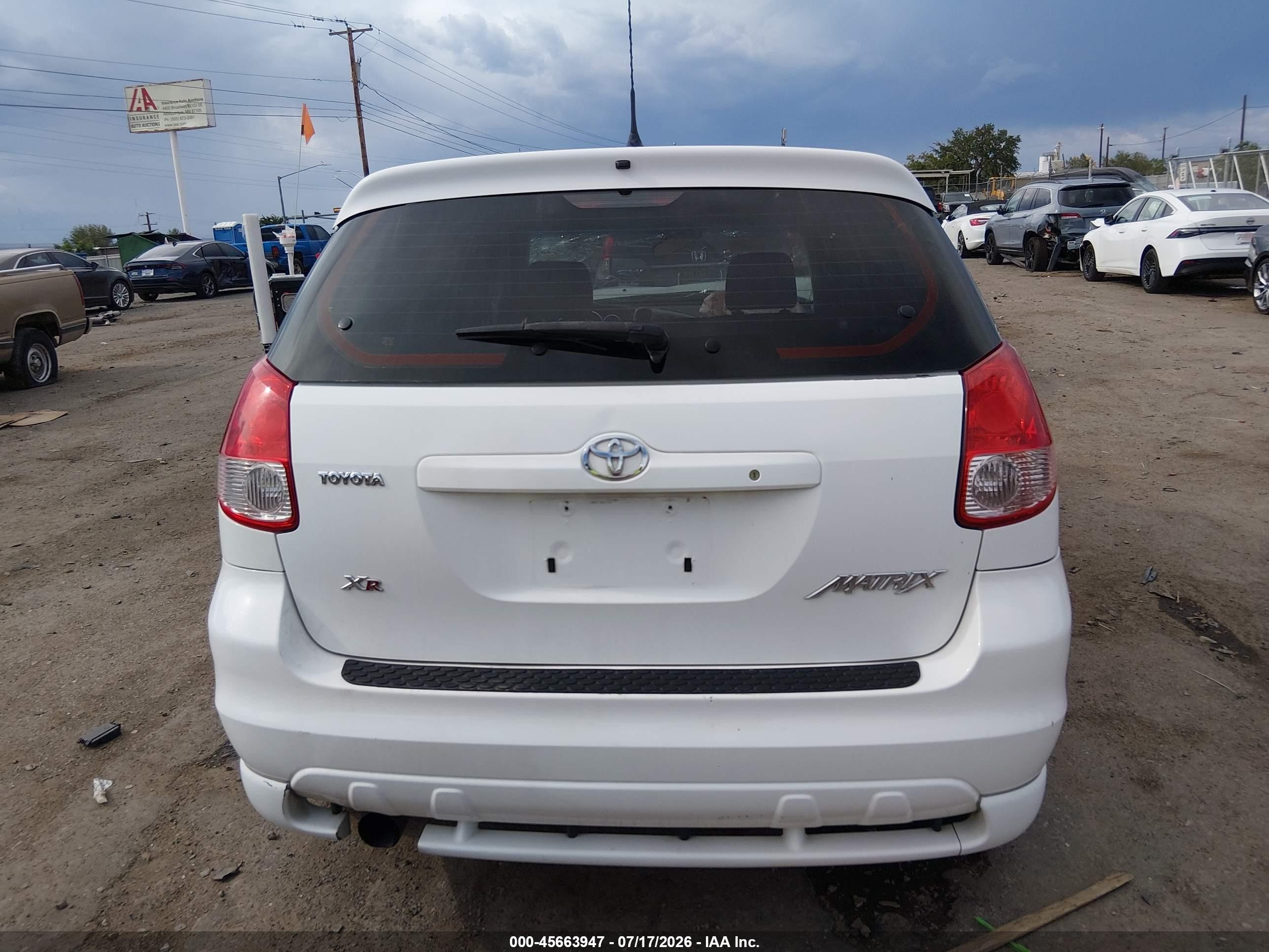 2003 Toyota Matrix Xr White vin: 2T1KR32E53C107046