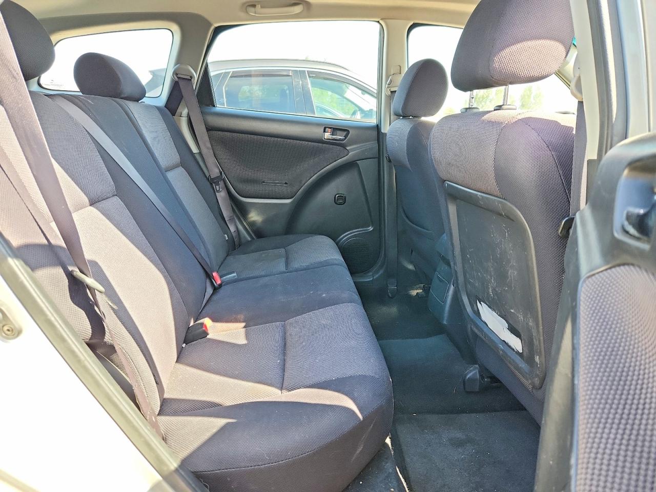 2004 Toyota Corolla Matrix Xr Silver vin: 2T1KR32E54C786334