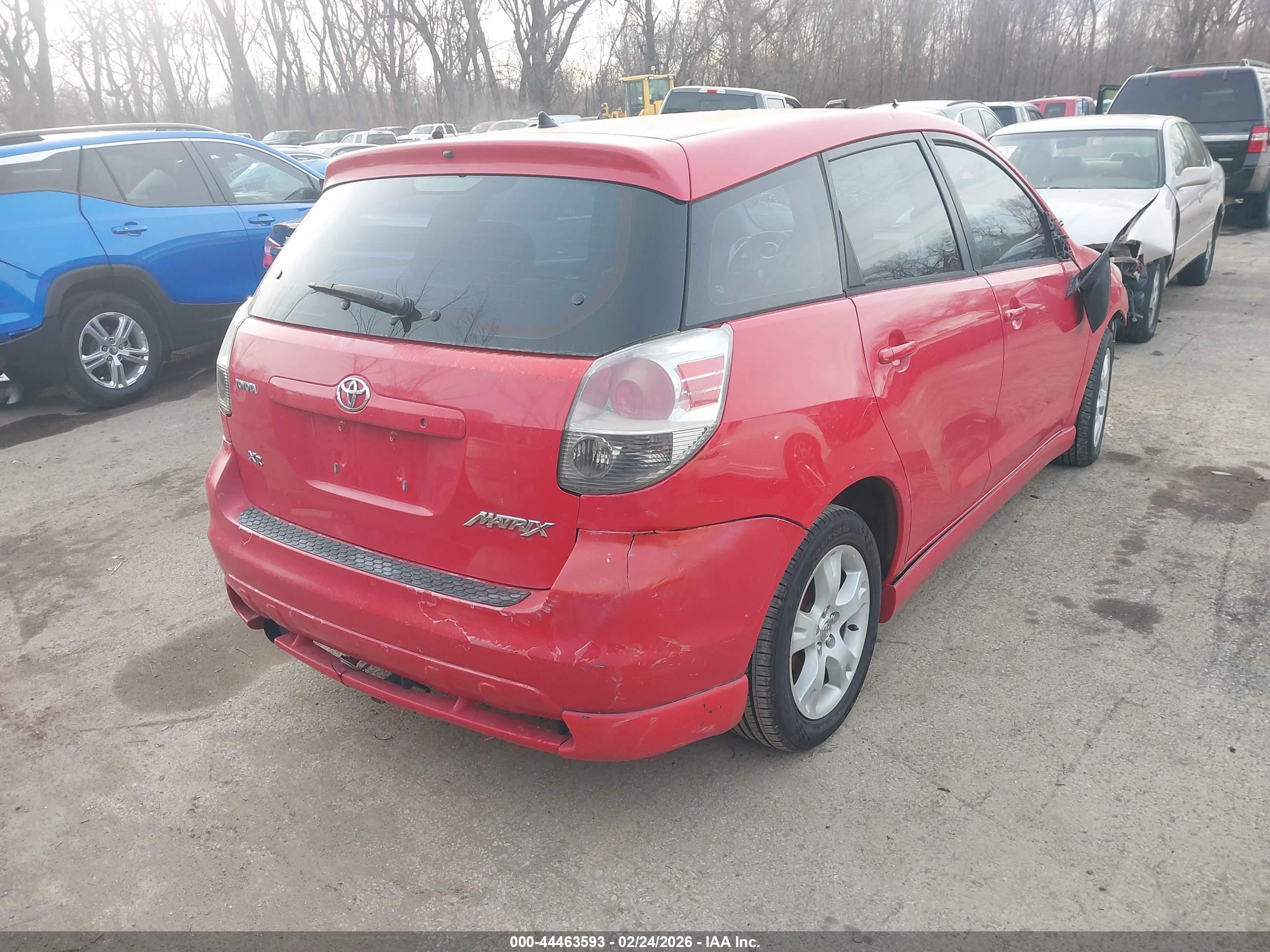 2005 Toyota Matrix Xr Red vin: 2T1KR32E55C325345