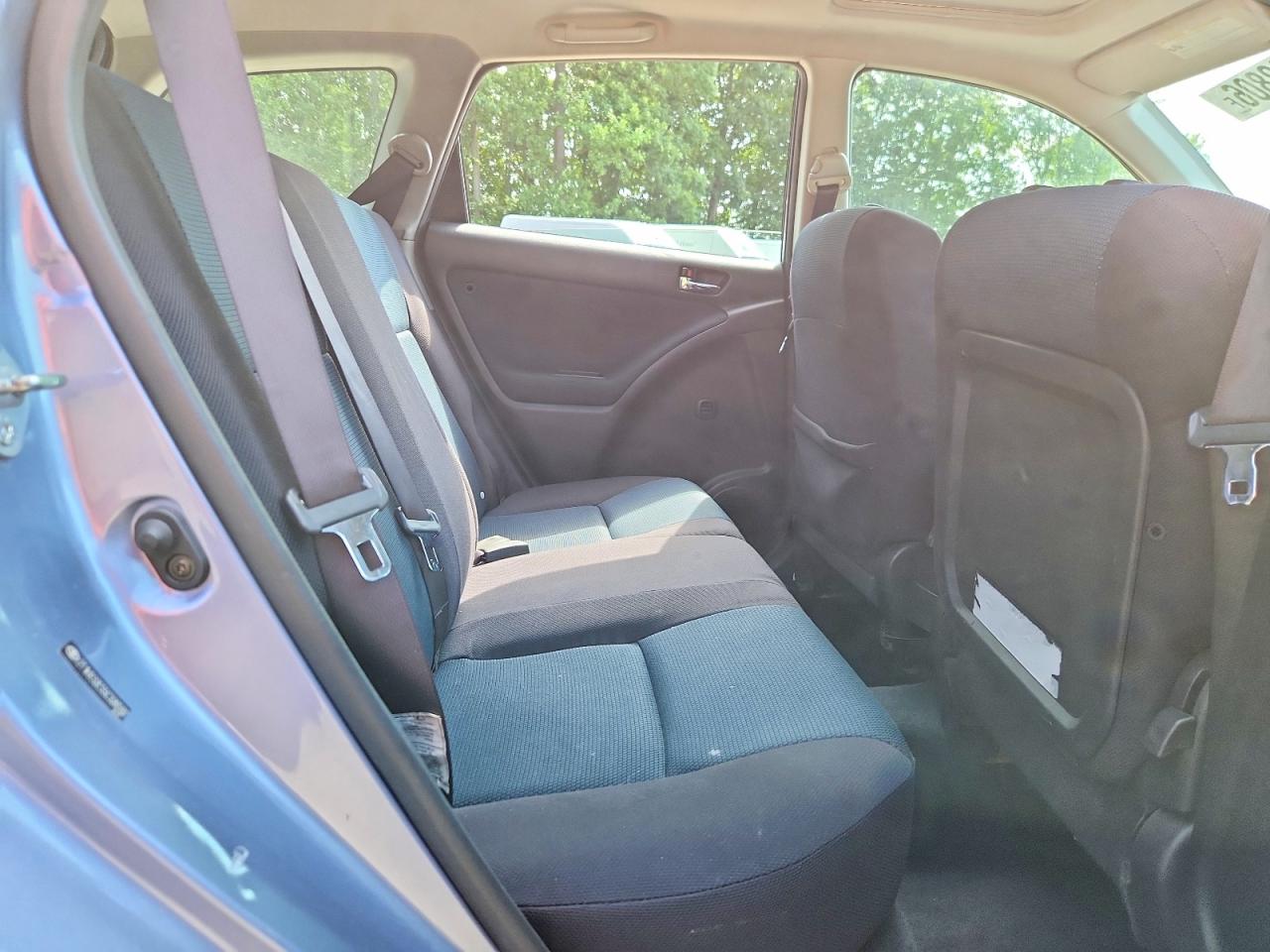 2005 Toyota Corolla Matrix Xr Silver vin: 2T1KR32E55C326592