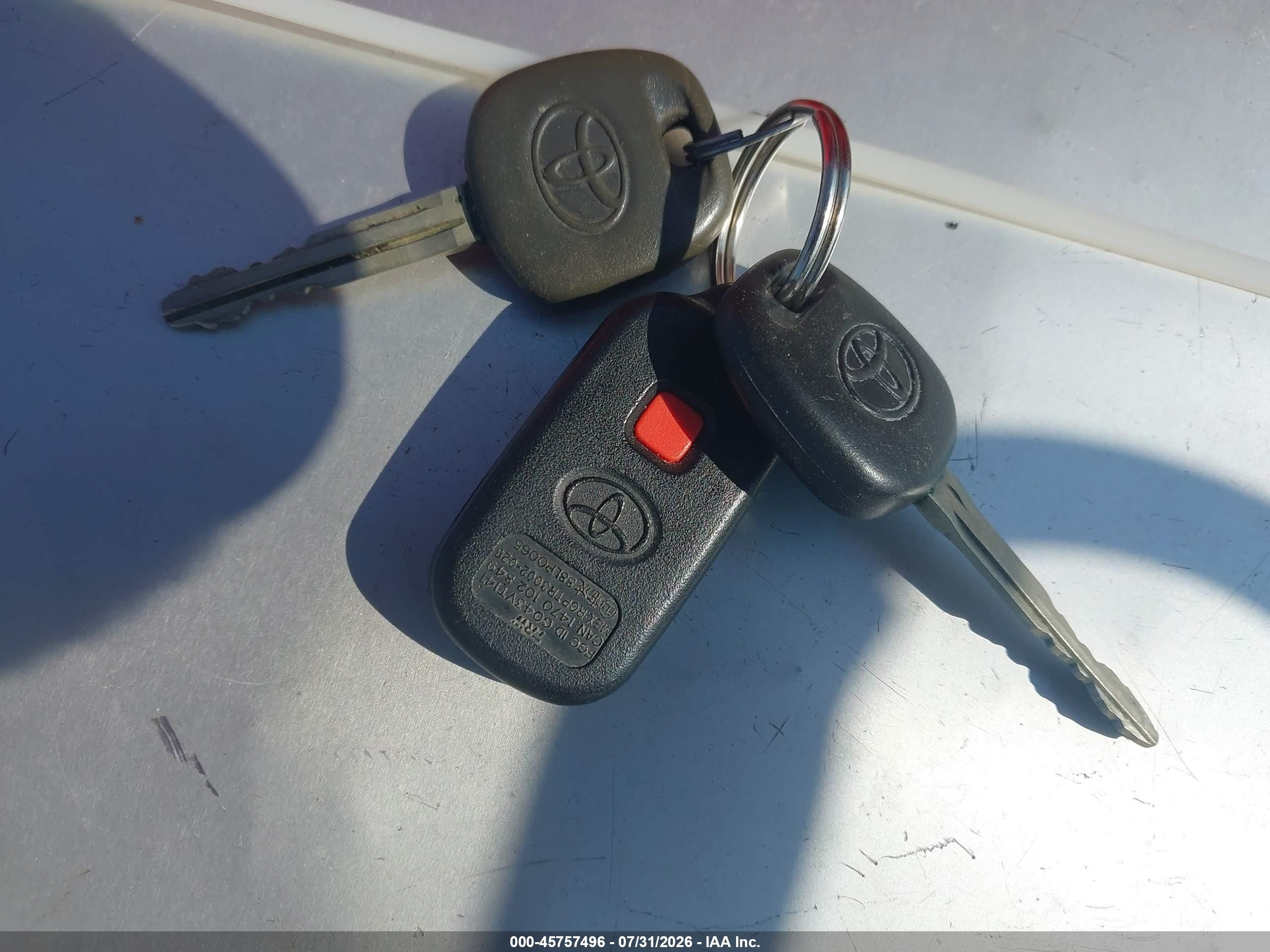 2005 Toyota Matrix Xr Silver vin: 2T1KR32E55C334935