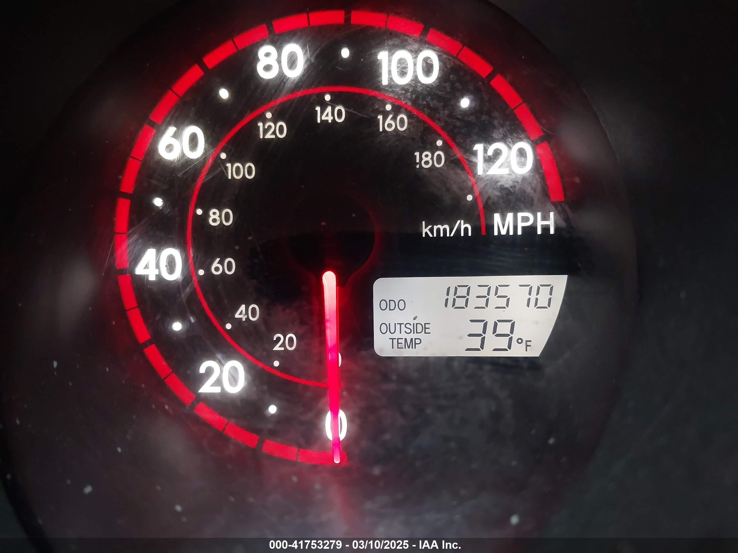 2005 Toyota Matrix Xr Red vin: 2T1KR32E55C354425
