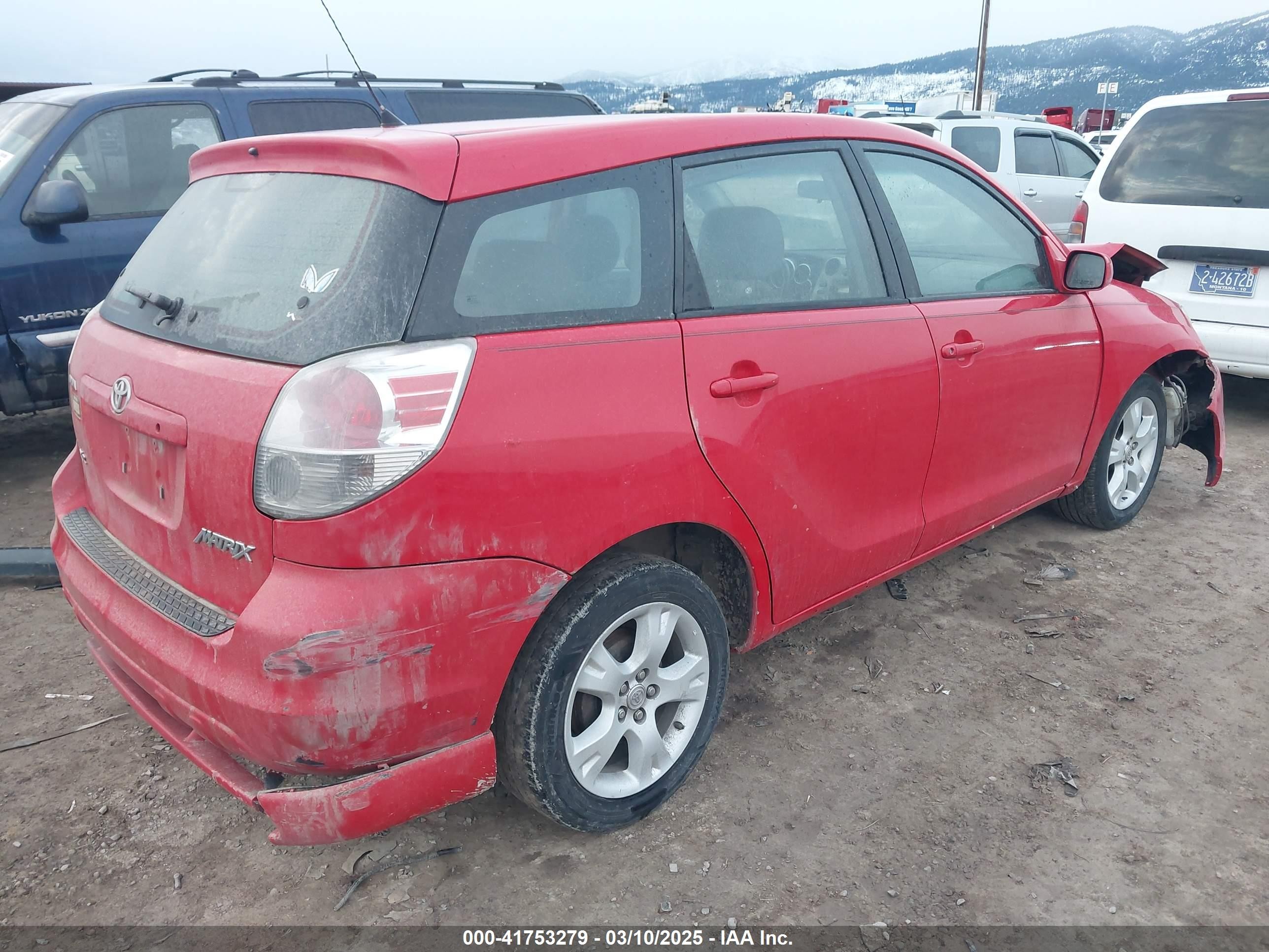 2005 Toyota Matrix Xr Red vin: 2T1KR32E55C354425