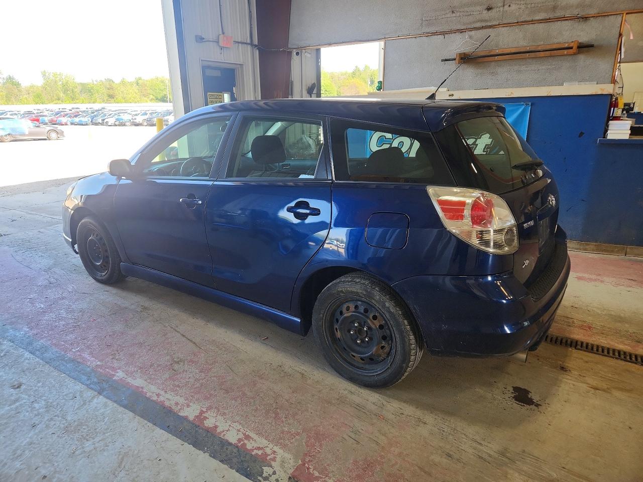 2005 Toyota Matrix Xr Blue vin: 2T1KR32E55C390079