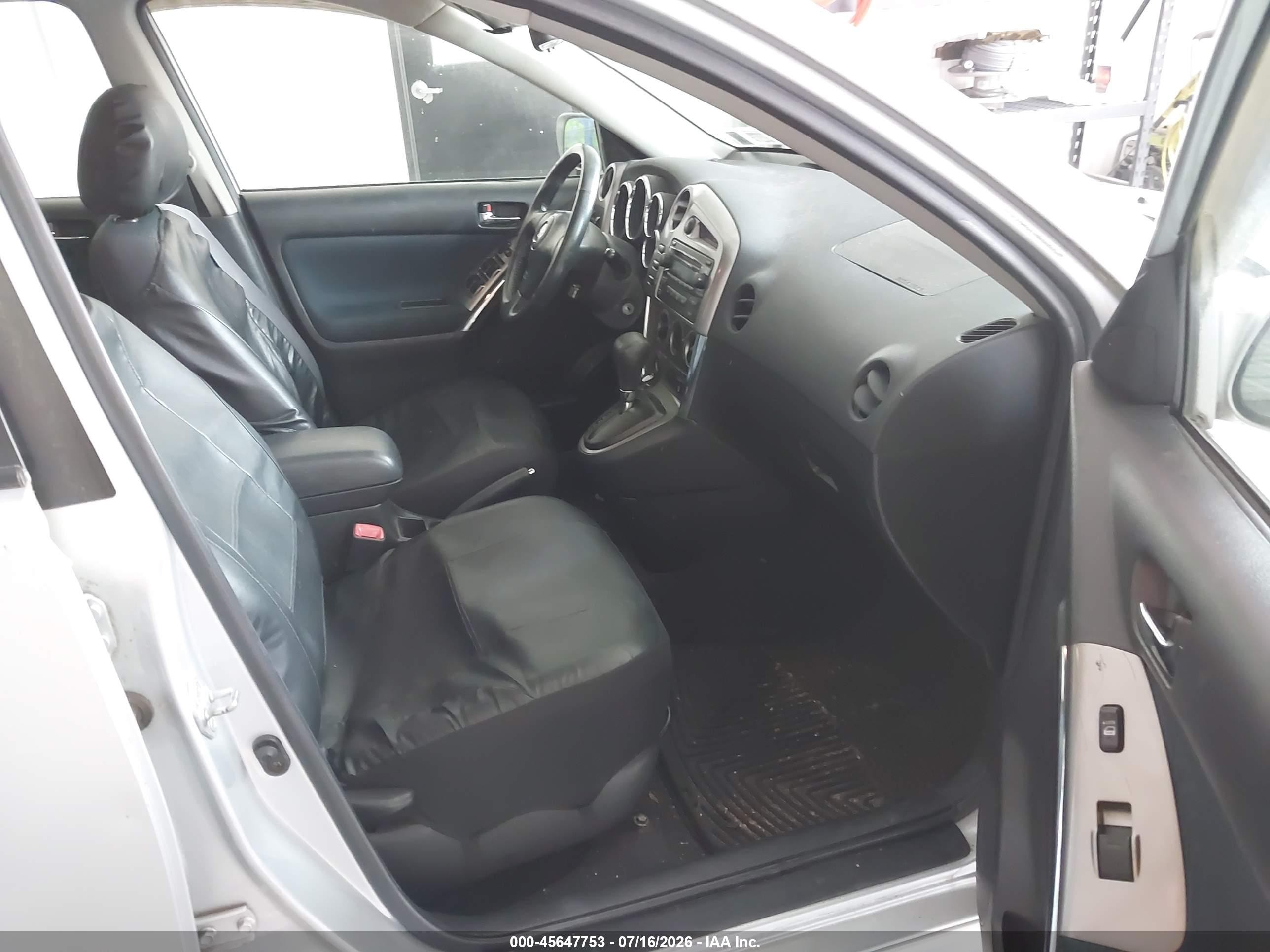 2005 Toyota Matrix Xr Silver vin: 2T1KR32E55C404188