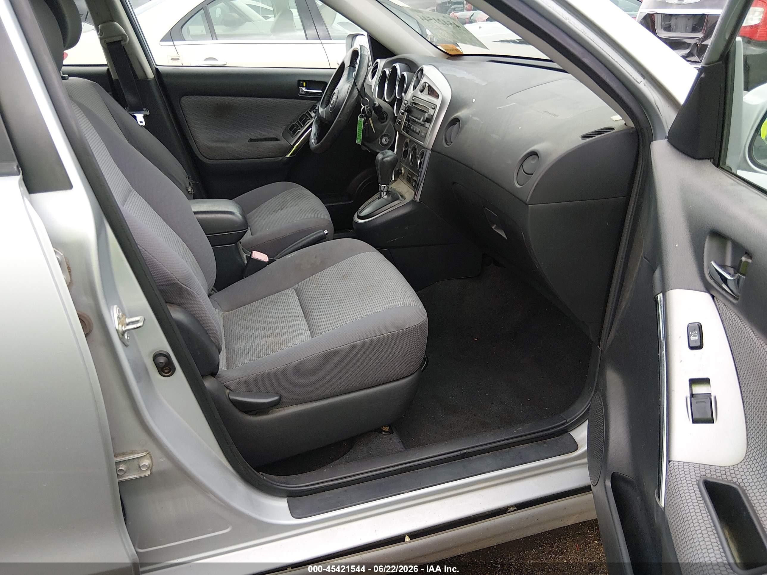 2006 Toyota Matrix Xr Silver vin: 2T1KR32E56C558711