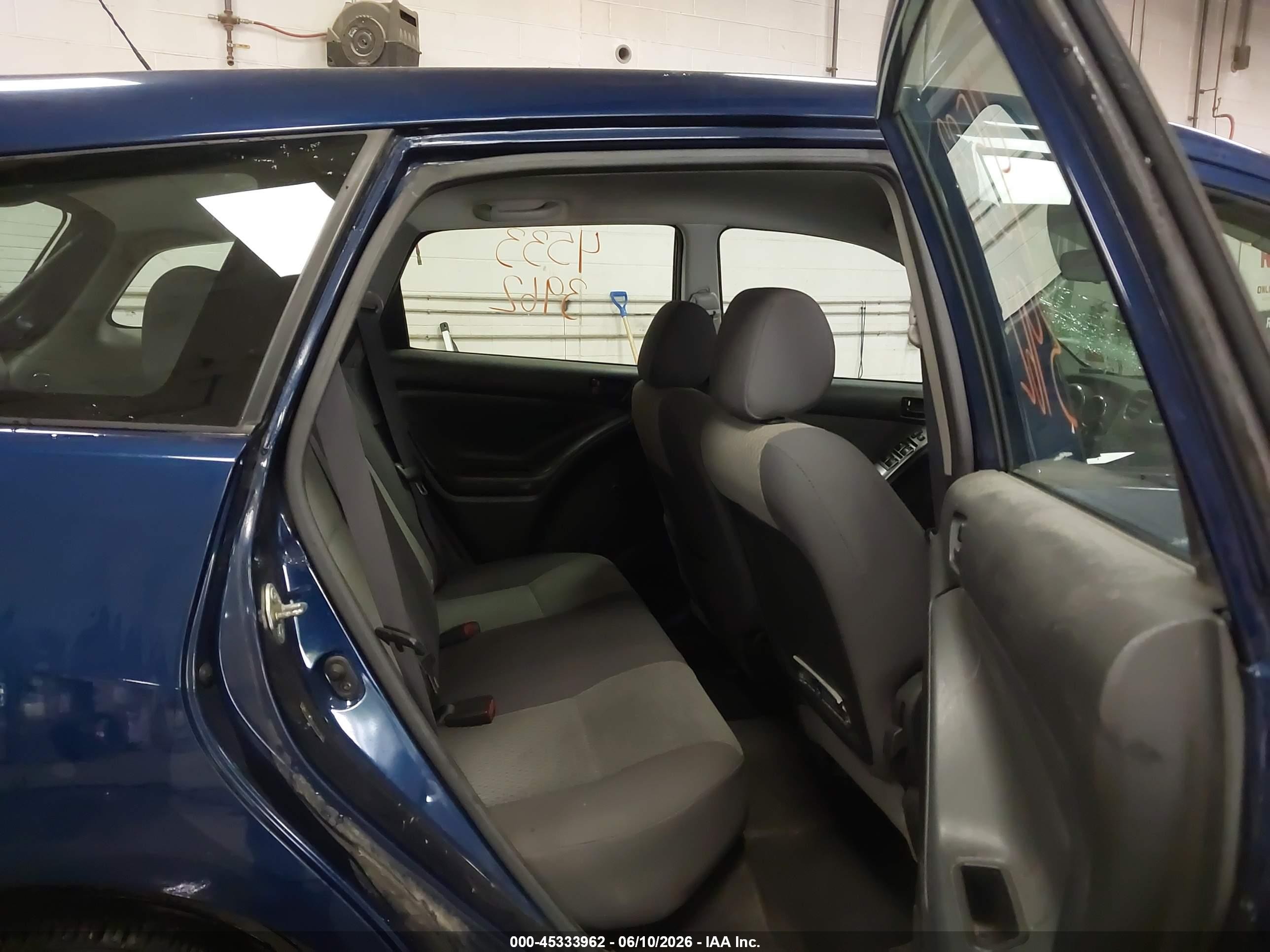 2007 Toyota Matrix Blue vin: 2T1KR32E57C641301