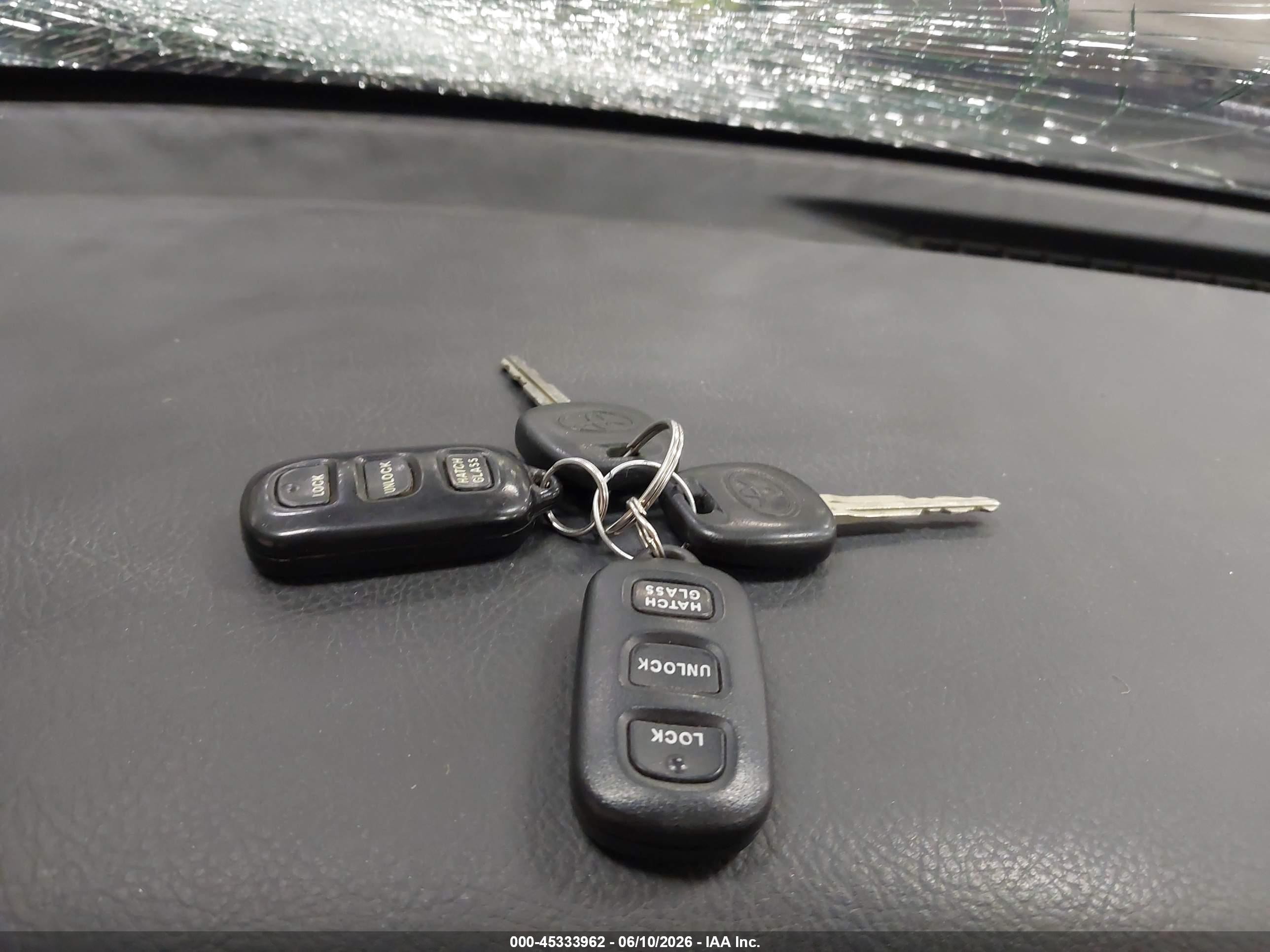 2007 Toyota Matrix Blue vin: 2T1KR32E57C641301