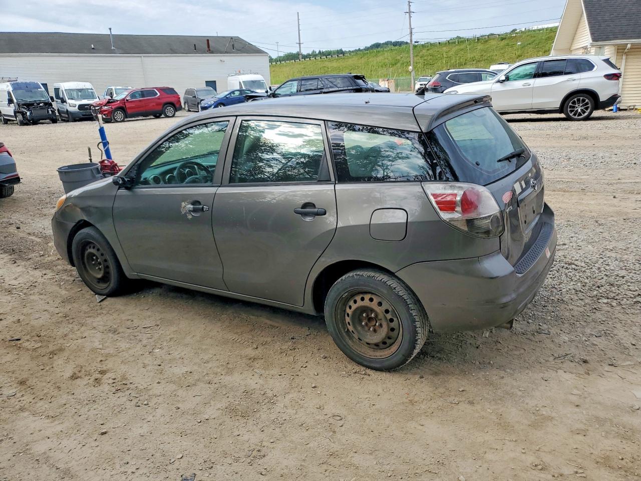 2007 Toyota Matrix Base Gray vin: 2T1KR32E57C680955