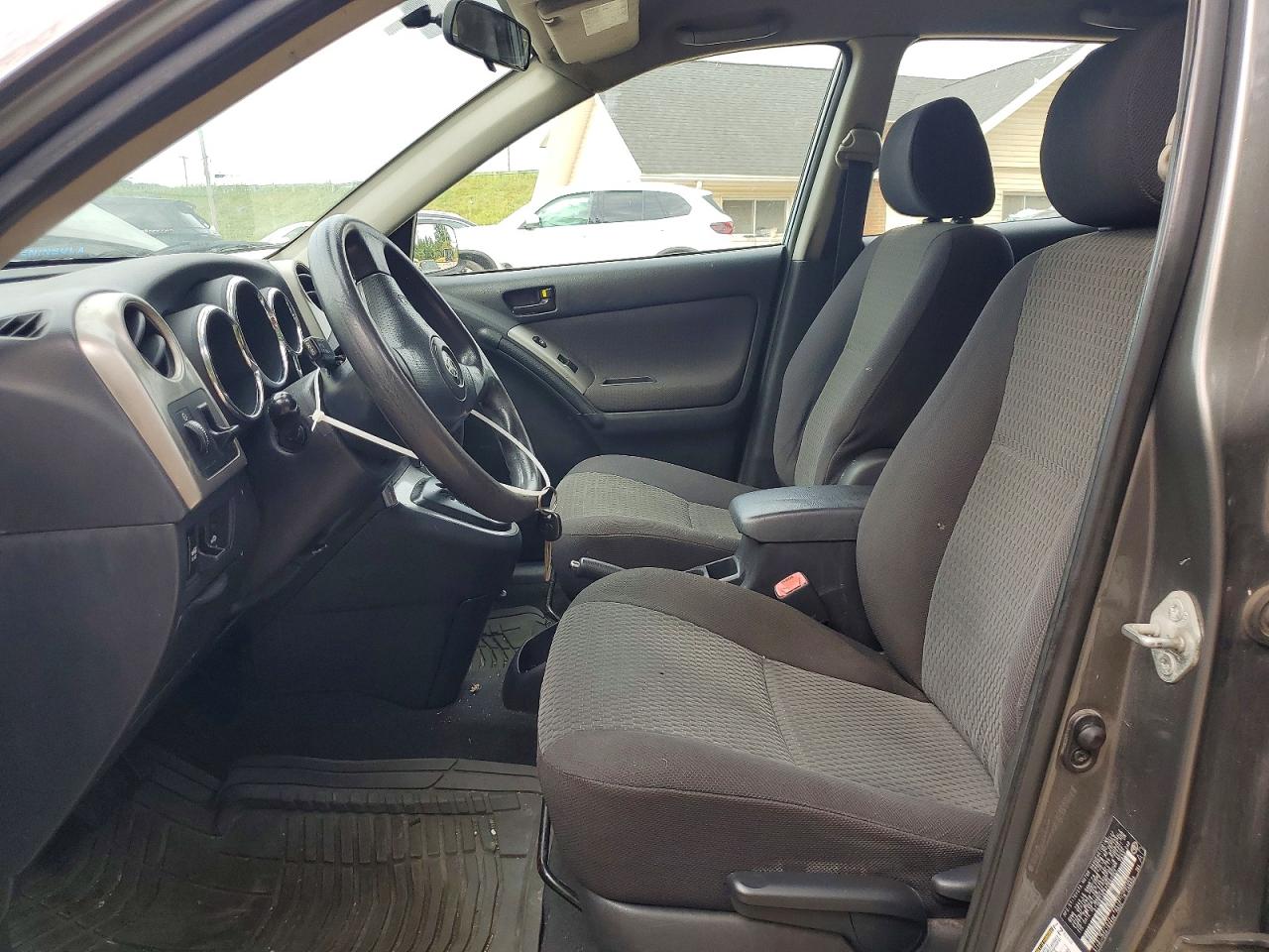 2007 Toyota Matrix Base Gray vin: 2T1KR32E57C680955