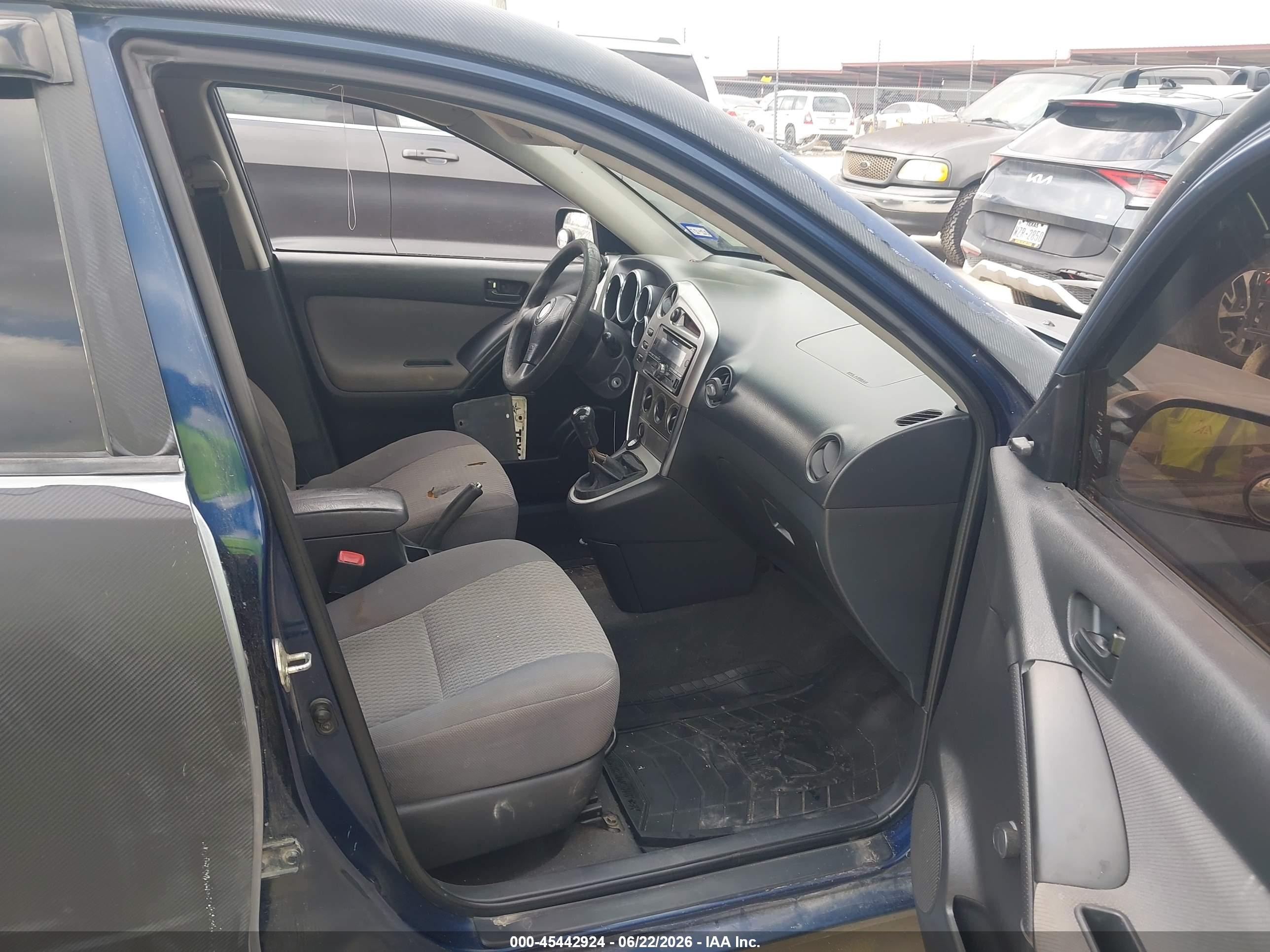 2008 Toyota Matrix   Blue vin: 2T1KR32E58C694677