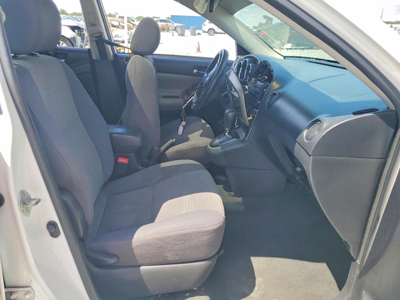 2008 Toyota Corolla Matrix Xr Белый vin: 2T1KR32E58C694940