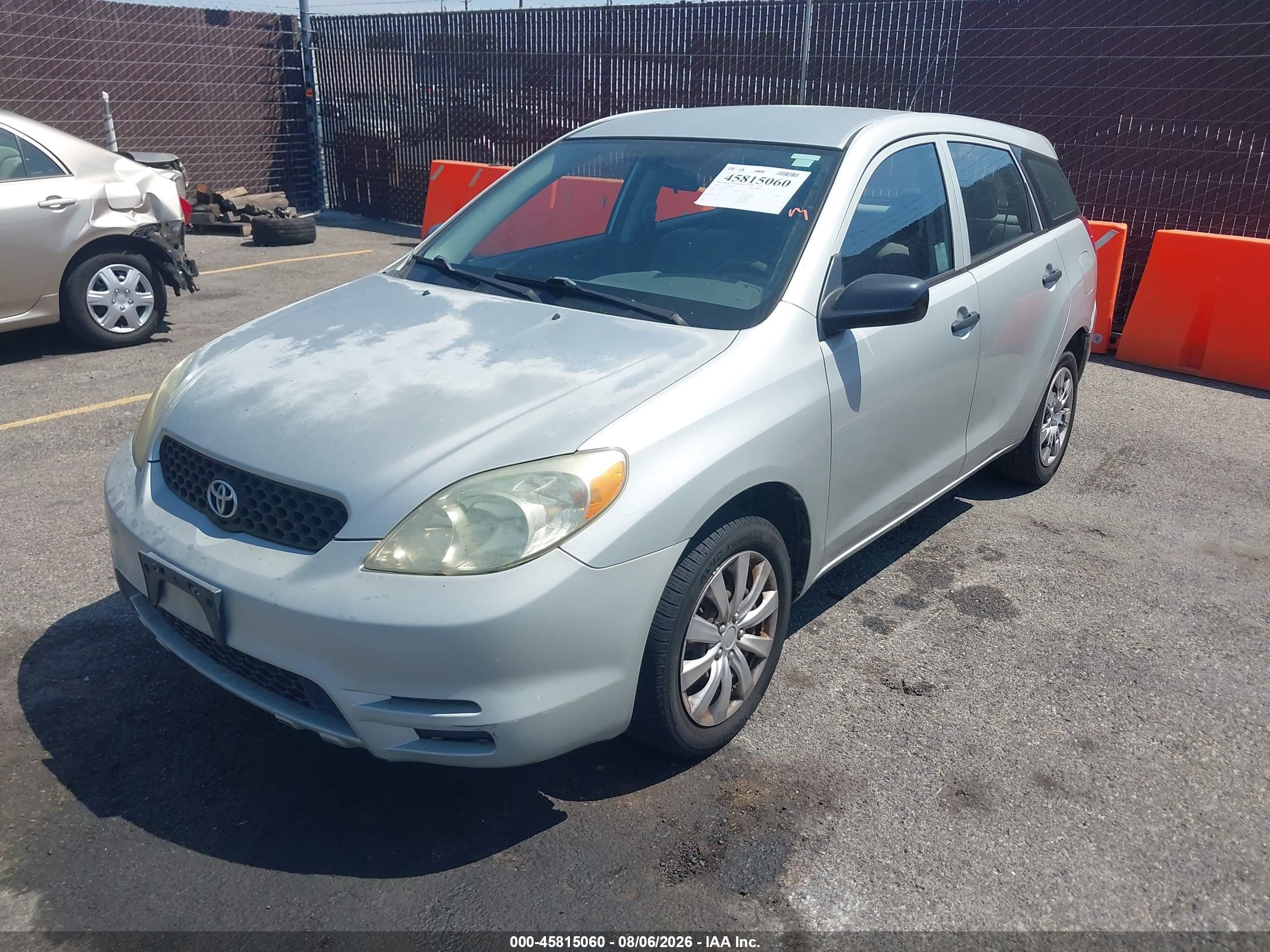 2004 Toyota Matrix Standard Silver vin: 2T1KR32E64C173736