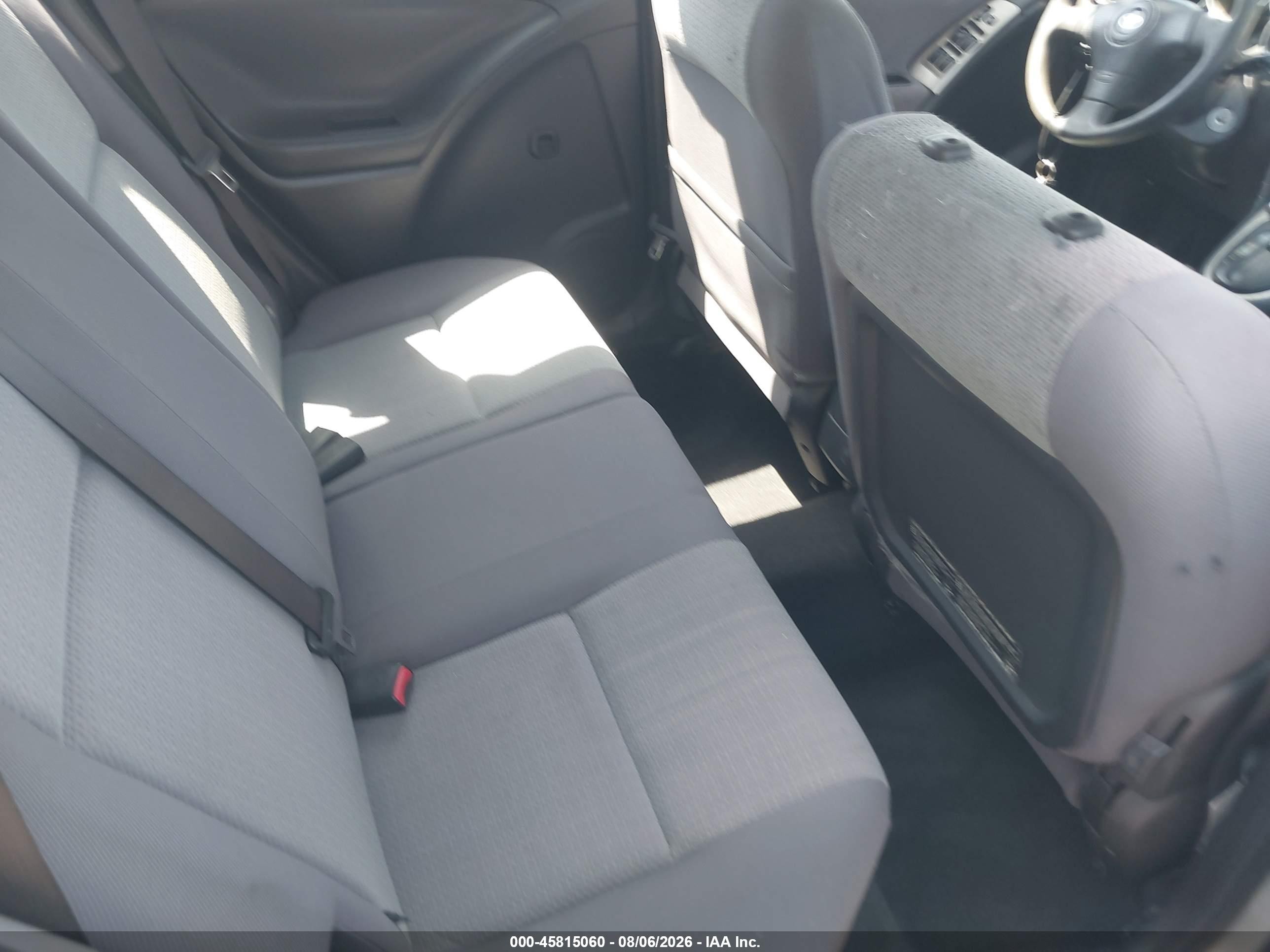 2004 Toyota Matrix Standard Silver vin: 2T1KR32E64C173736