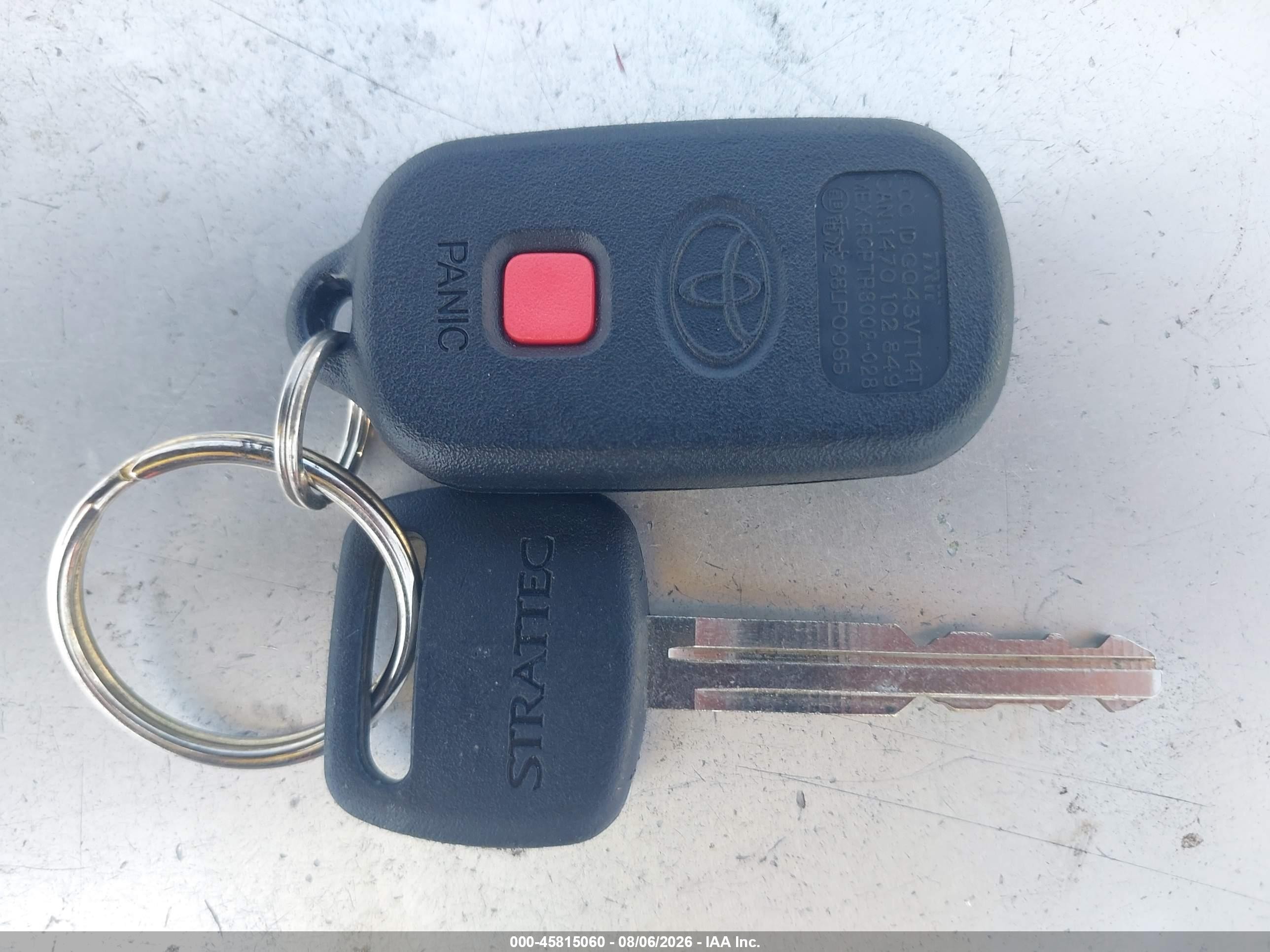 2004 Toyota Matrix Standard Silver vin: 2T1KR32E64C173736