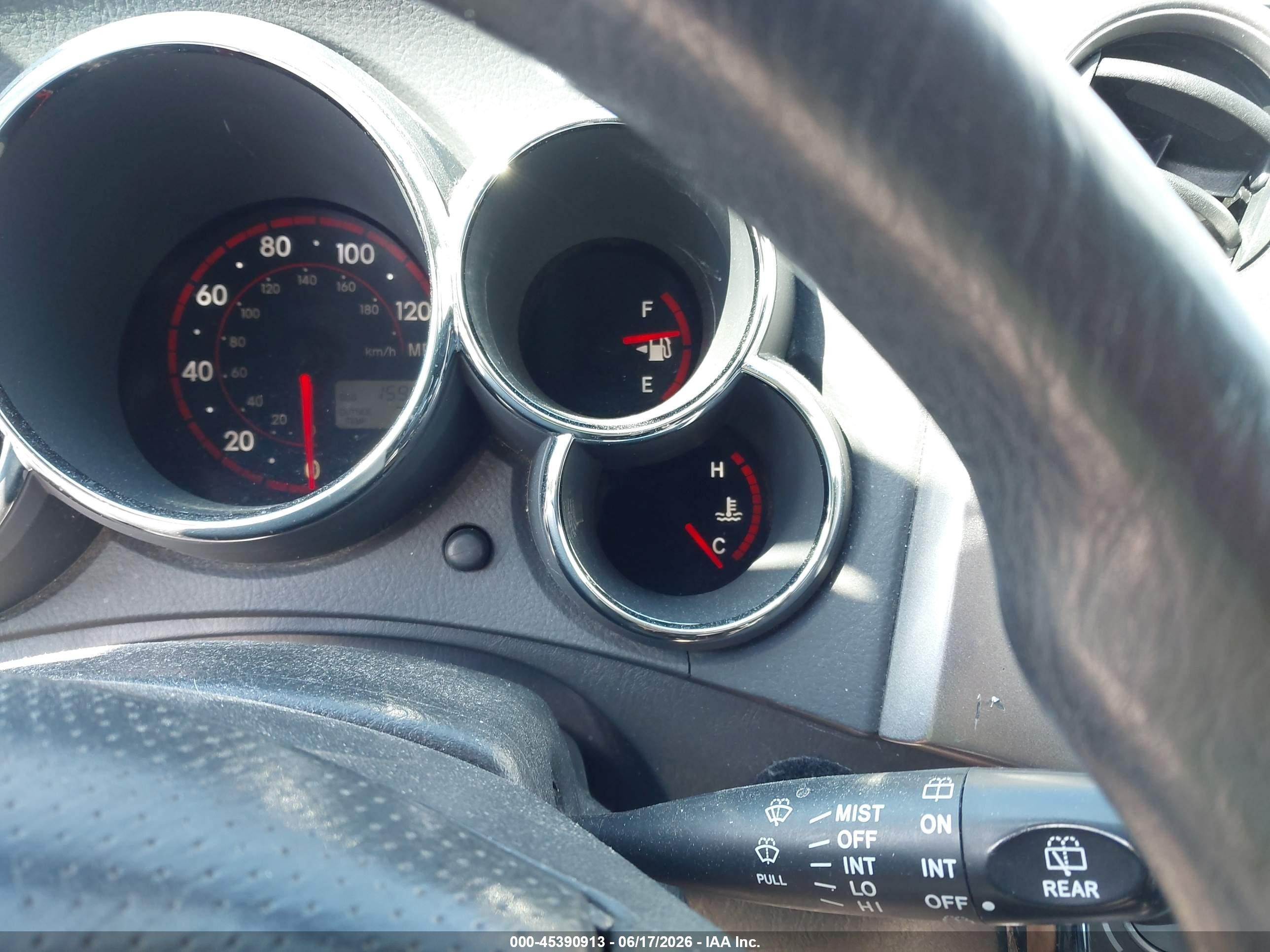 2005 Toyota Matrix   Серебряный vin: 2T1KR32E65C339593