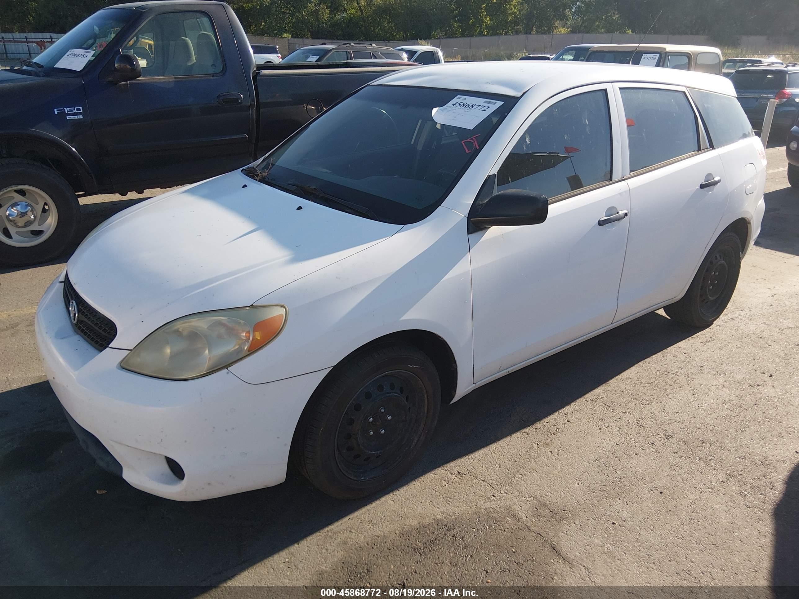 2006 Toyota Matrix   White vin: 2T1KR32E66C573315