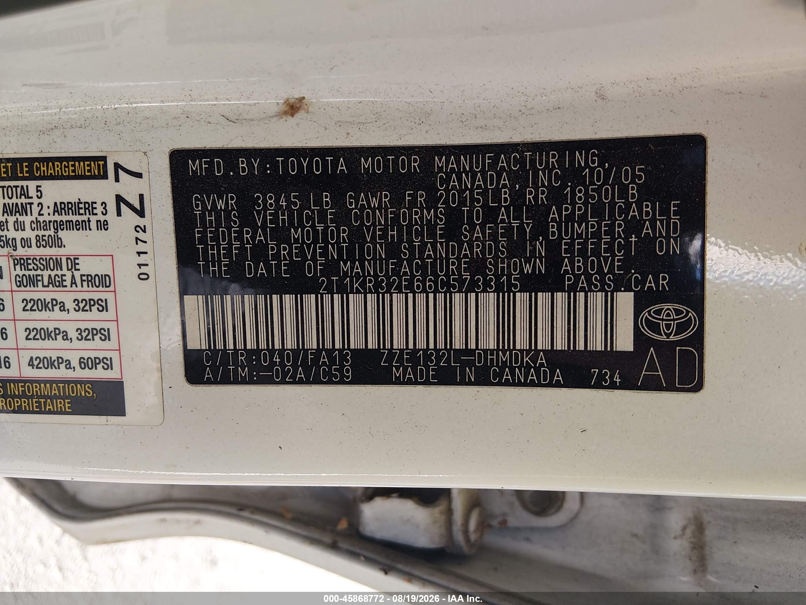 2006 Toyota Matrix   White vin: 2T1KR32E66C573315
