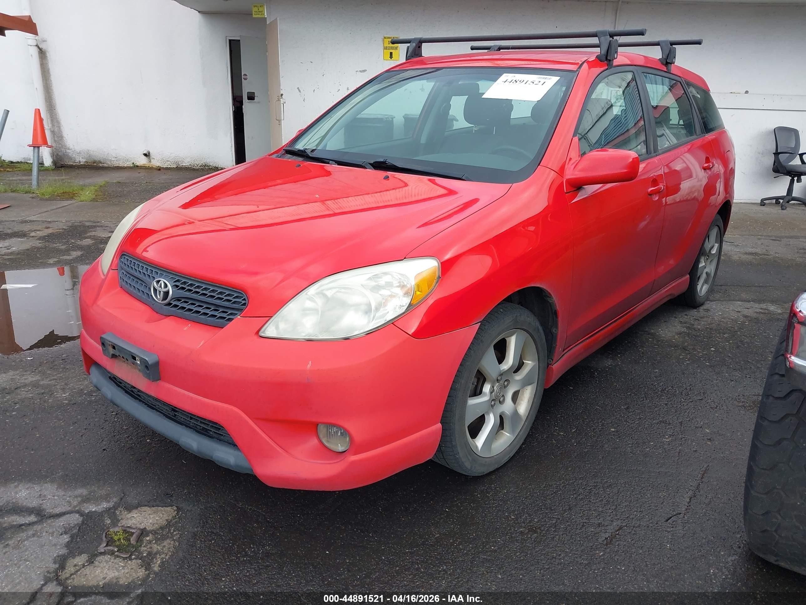2007 Toyota Matrix Xr Red vin: 2T1KR32E67C634292