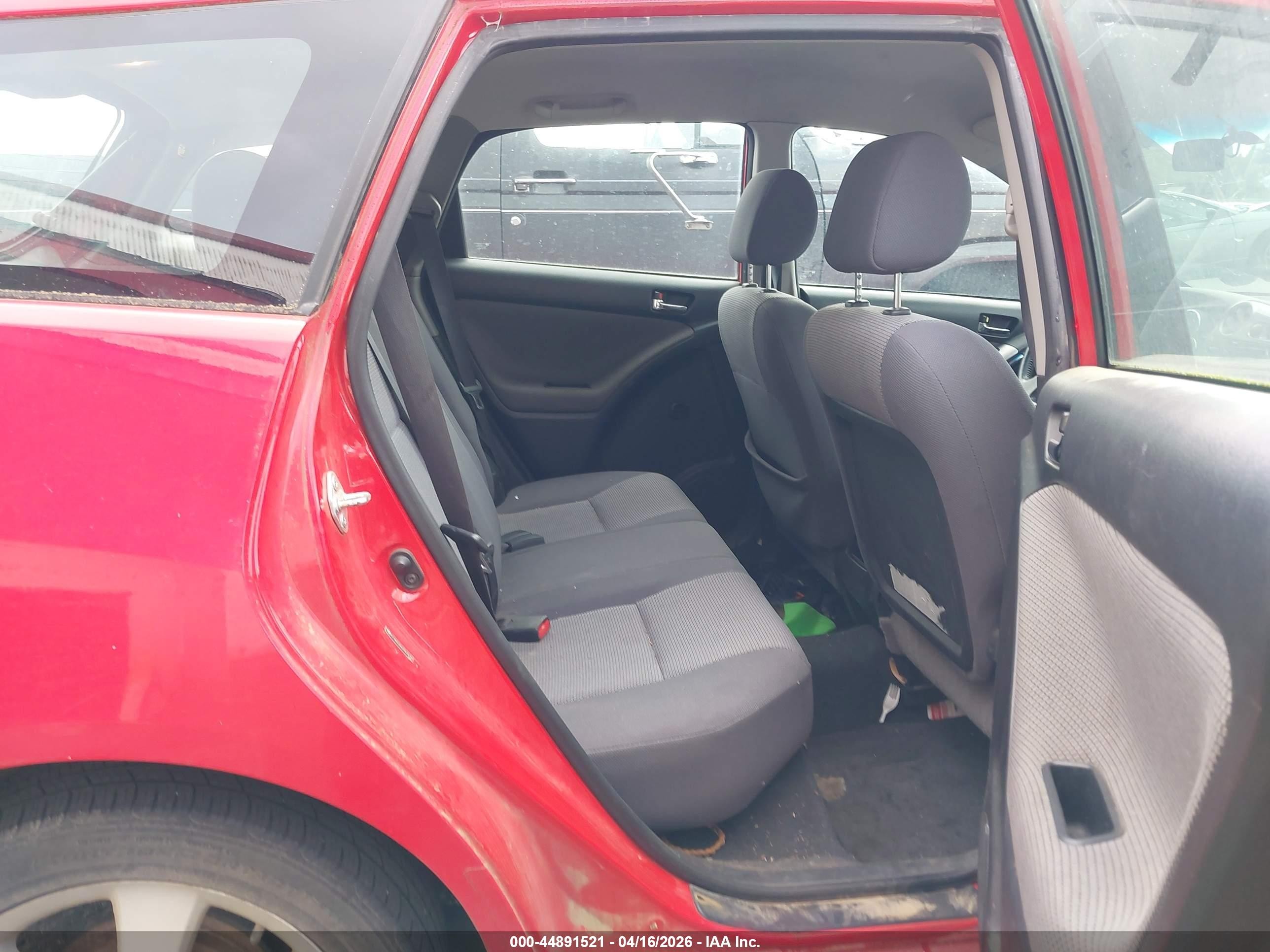 2007 Toyota Matrix Xr Red vin: 2T1KR32E67C634292