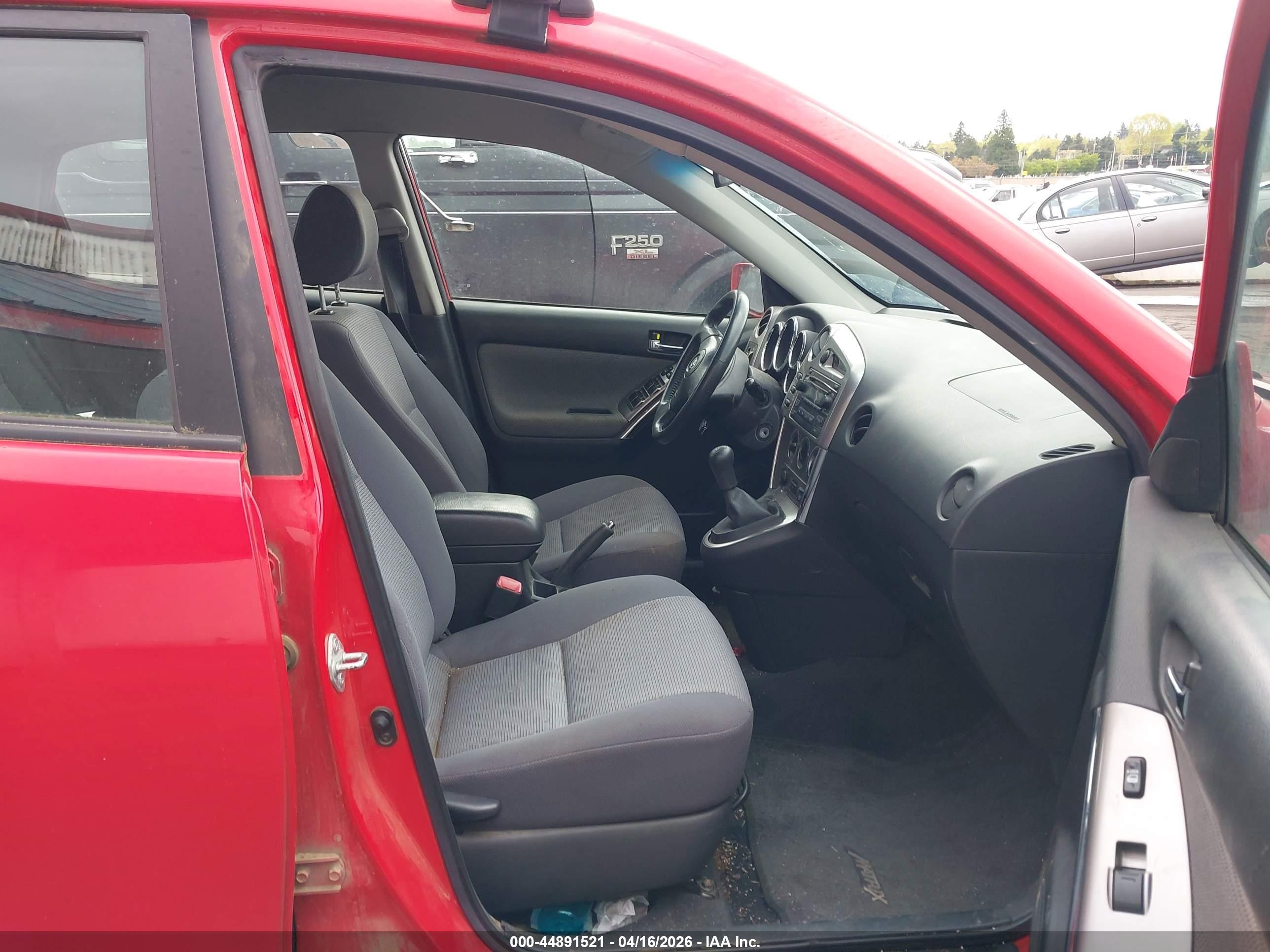 2007 Toyota Matrix Xr Red vin: 2T1KR32E67C634292