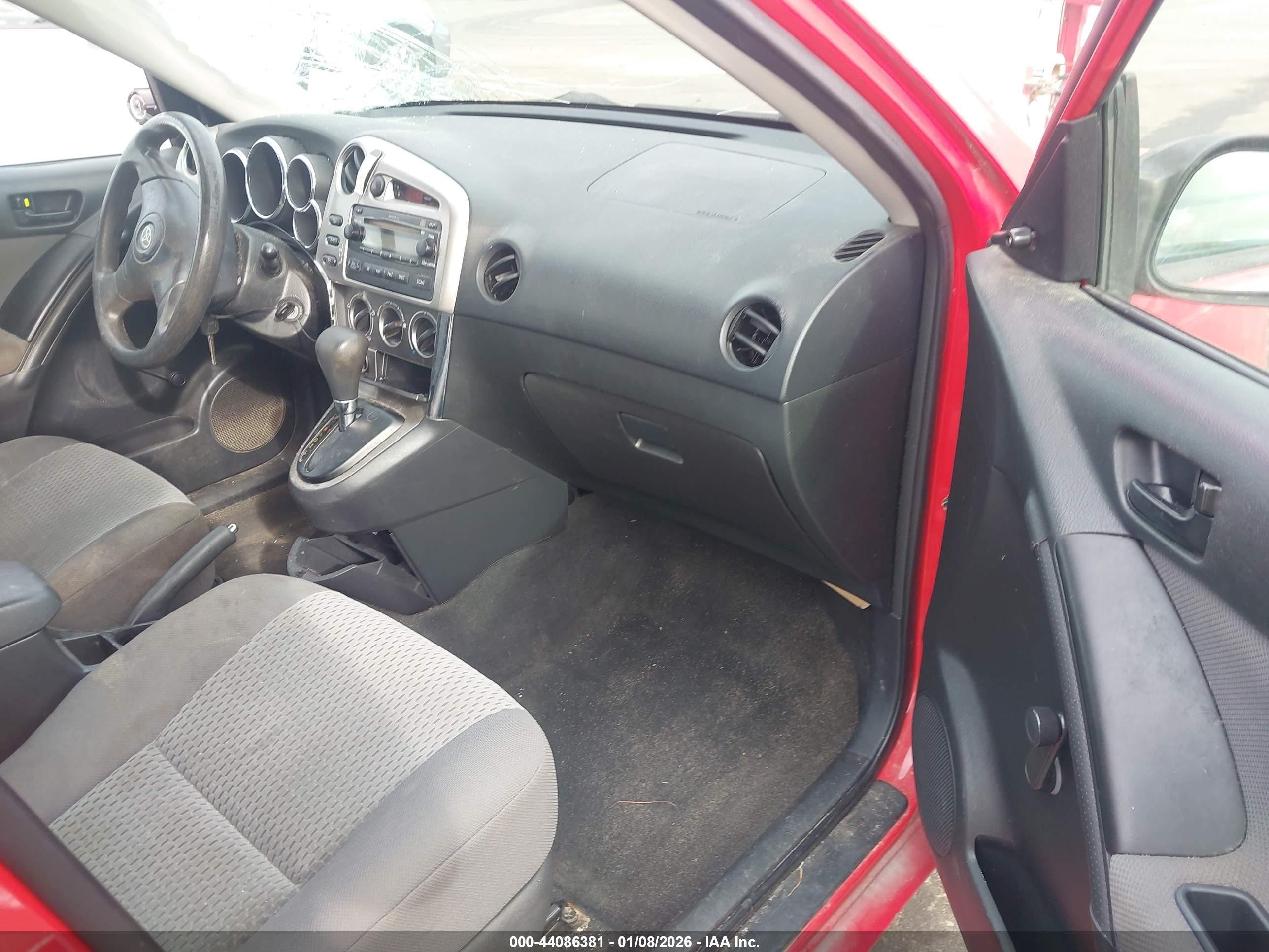 2007 Toyota Matrix   Red vin: 2T1KR32E67C666322