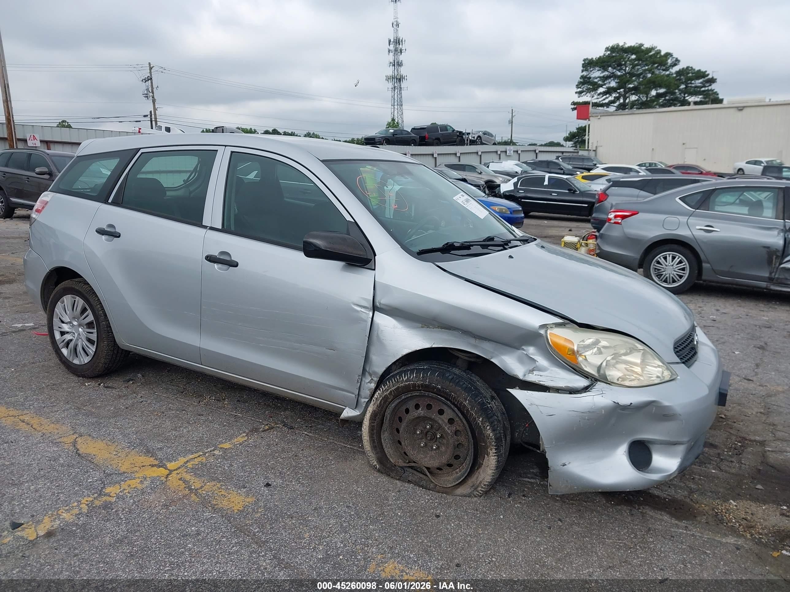 2007 Toyota Matrix   Silver vin: 2T1KR32E67C680088