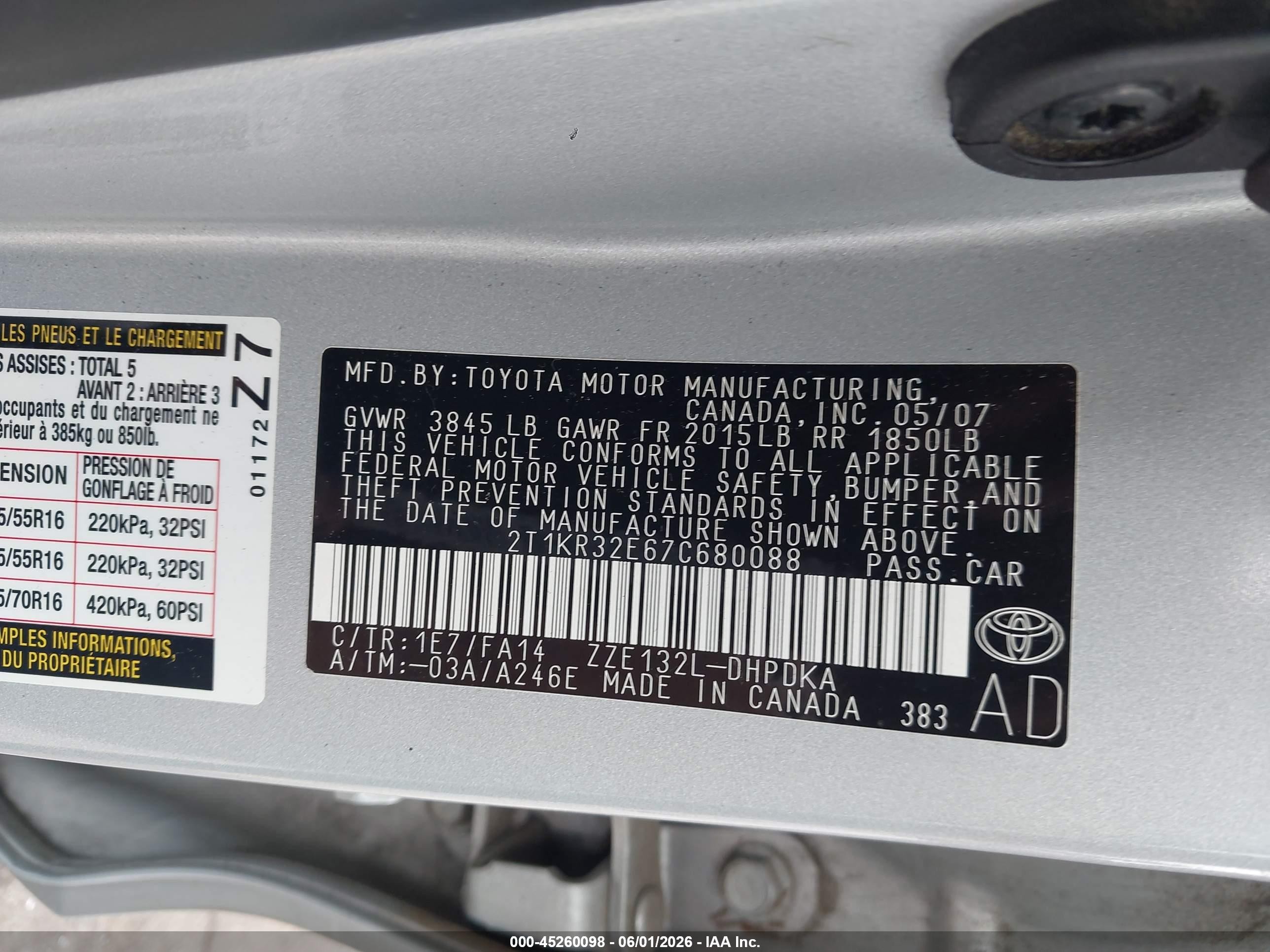 2007 Toyota Matrix   Silver vin: 2T1KR32E67C680088