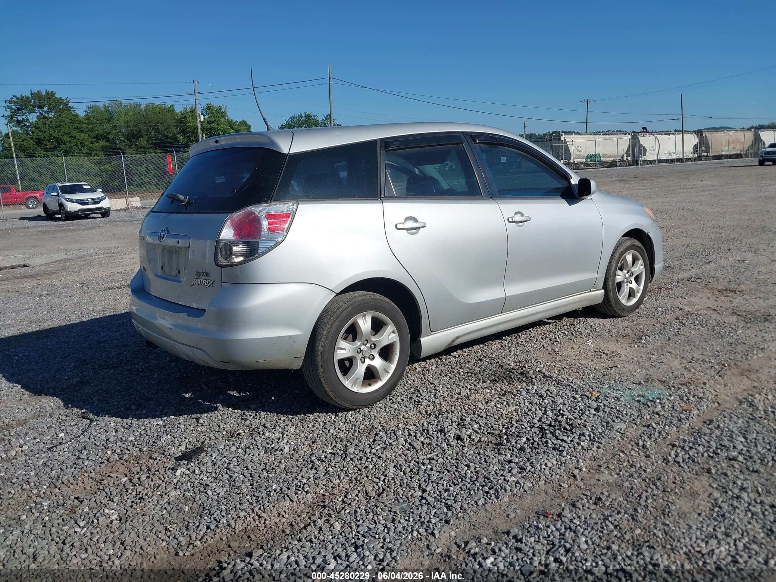 2007 Toyota Matrix Xr Silver vin: 2T1KR32E67C682519