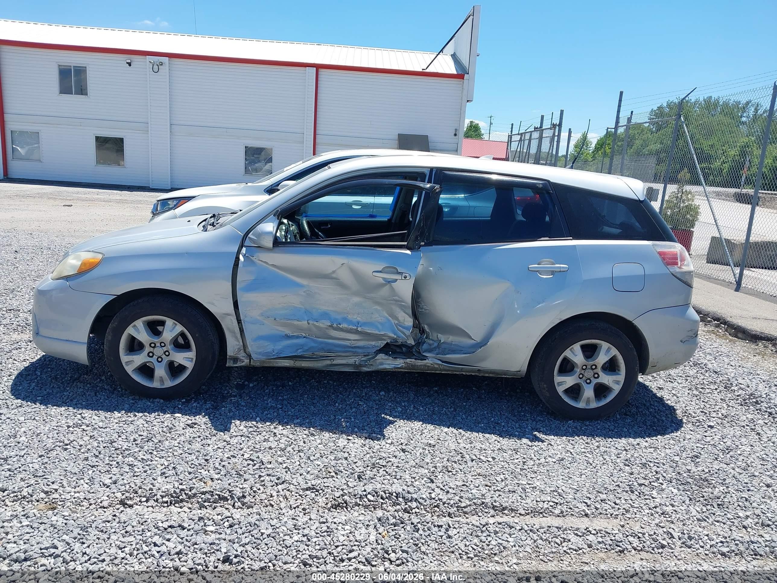 2007 Toyota Matrix Xr Silver vin: 2T1KR32E67C682519