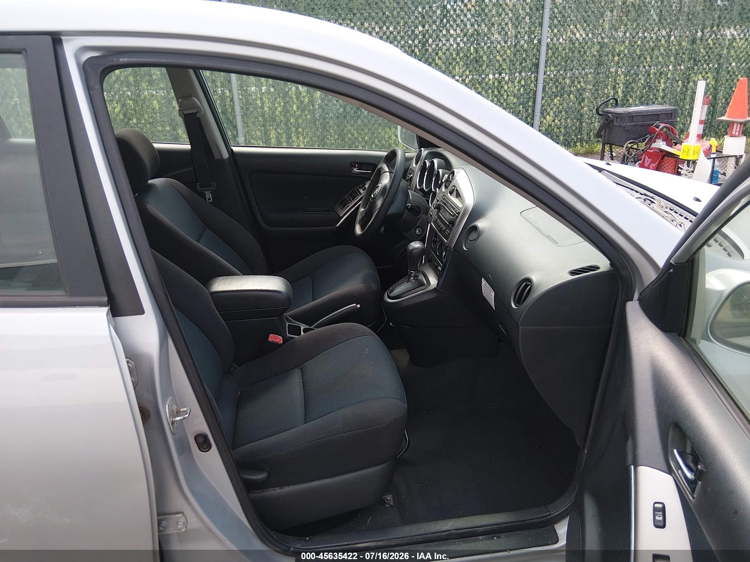 2008 Toyota Matrix Xr Черный vin: 2T1KR32E68C715195
