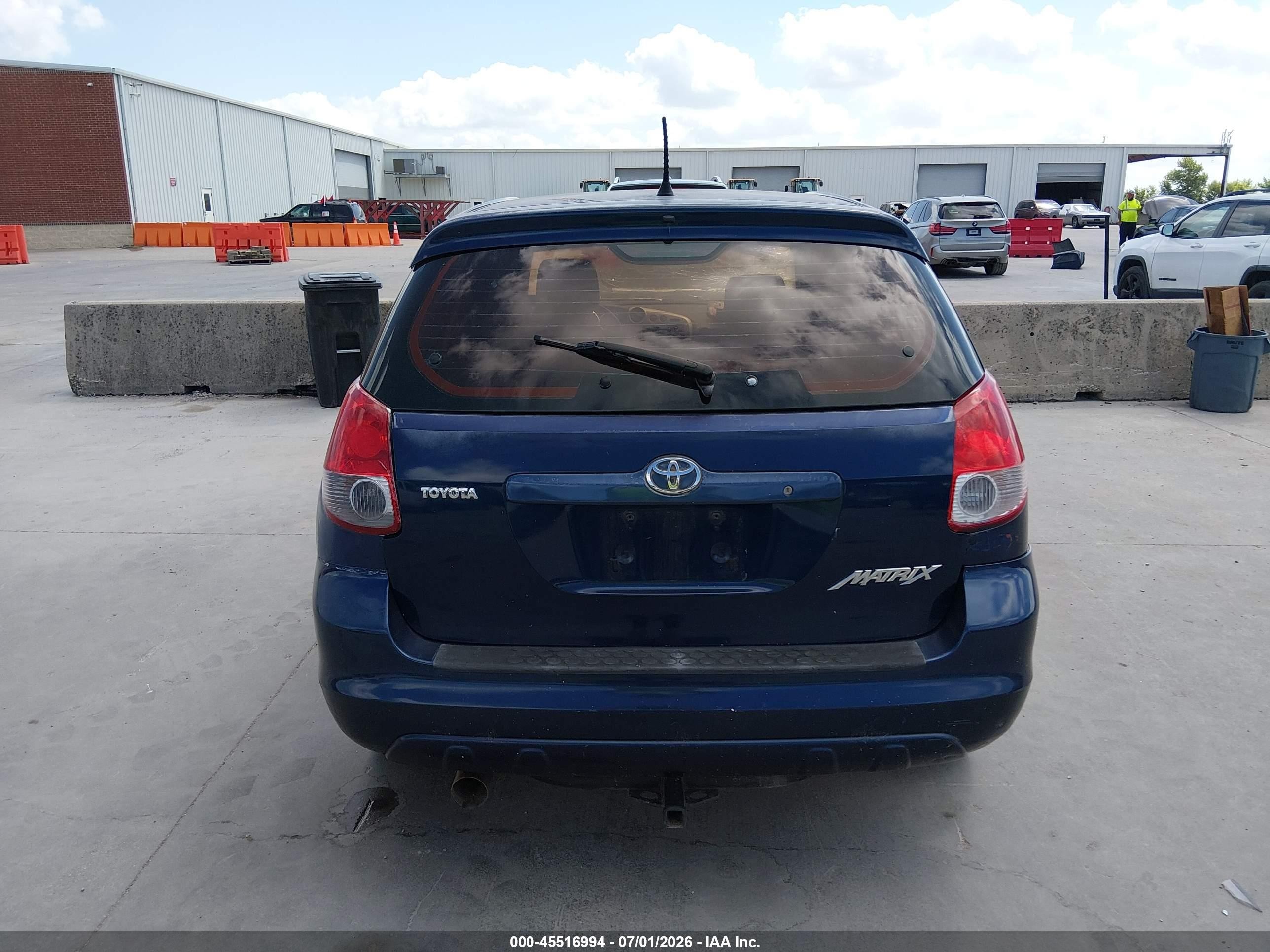 2003 Toyota Matrix Xr Blue vin: 2T1KR32E73C093361