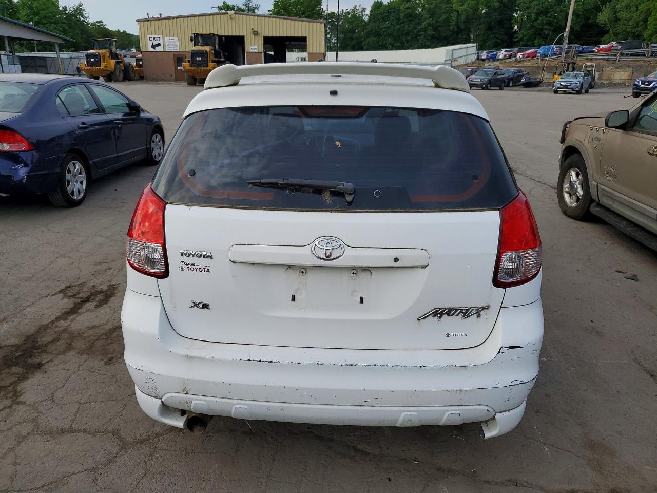2004 Toyota Corolla Matrix Xr Белый vin: 2T1KR32E74C176807