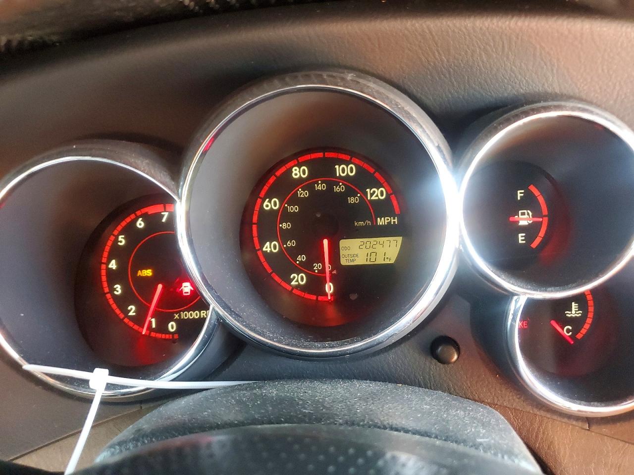 2004 Toyota Corolla Matrix Xr Red vin: 2T1KR32E74C227173