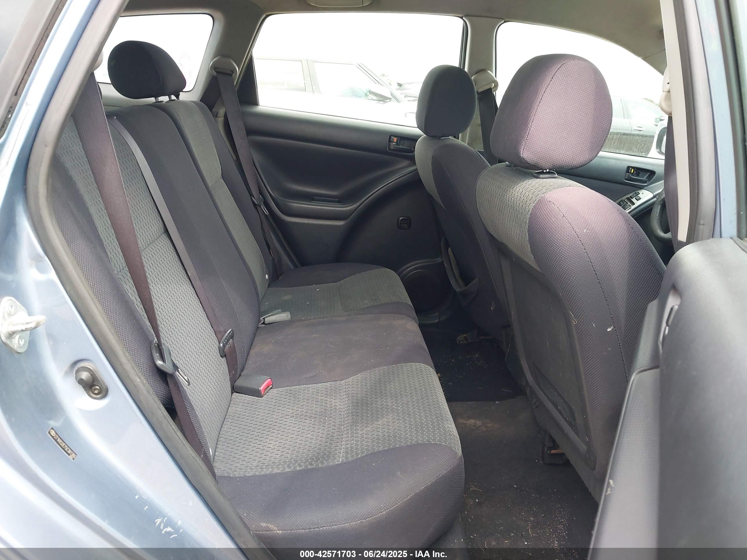 2005 Toyota Matrix   Light Blue vin: 2T1KR32E75C381366