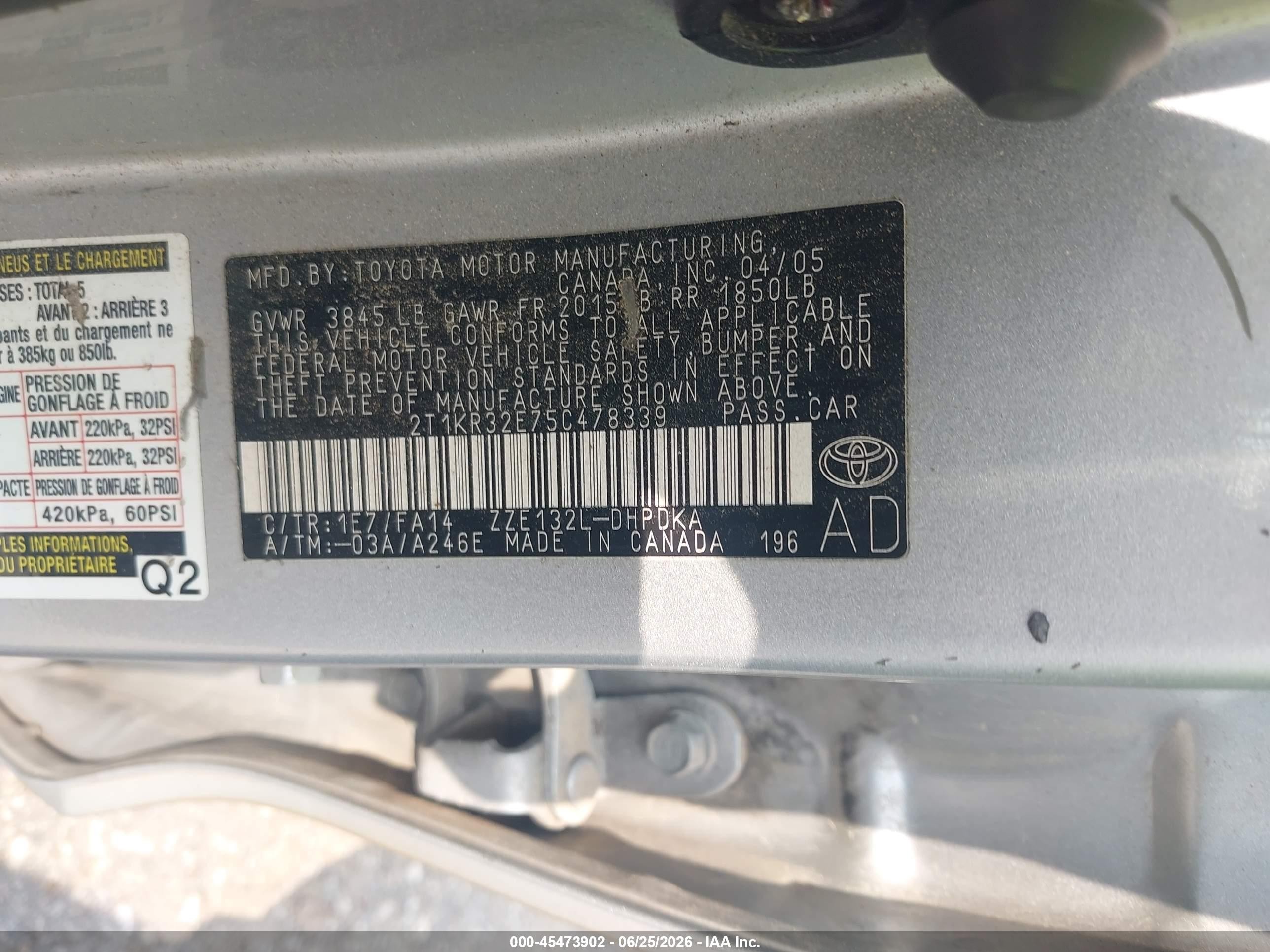 2005 Toyota Matrix   Silver vin: 2T1KR32E75C478339