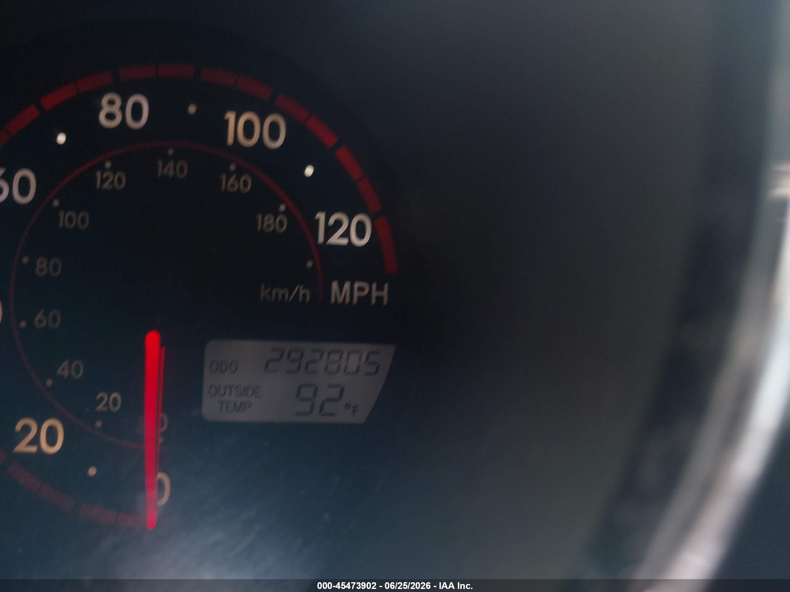 2005 Toyota Matrix   Silver vin: 2T1KR32E75C478339