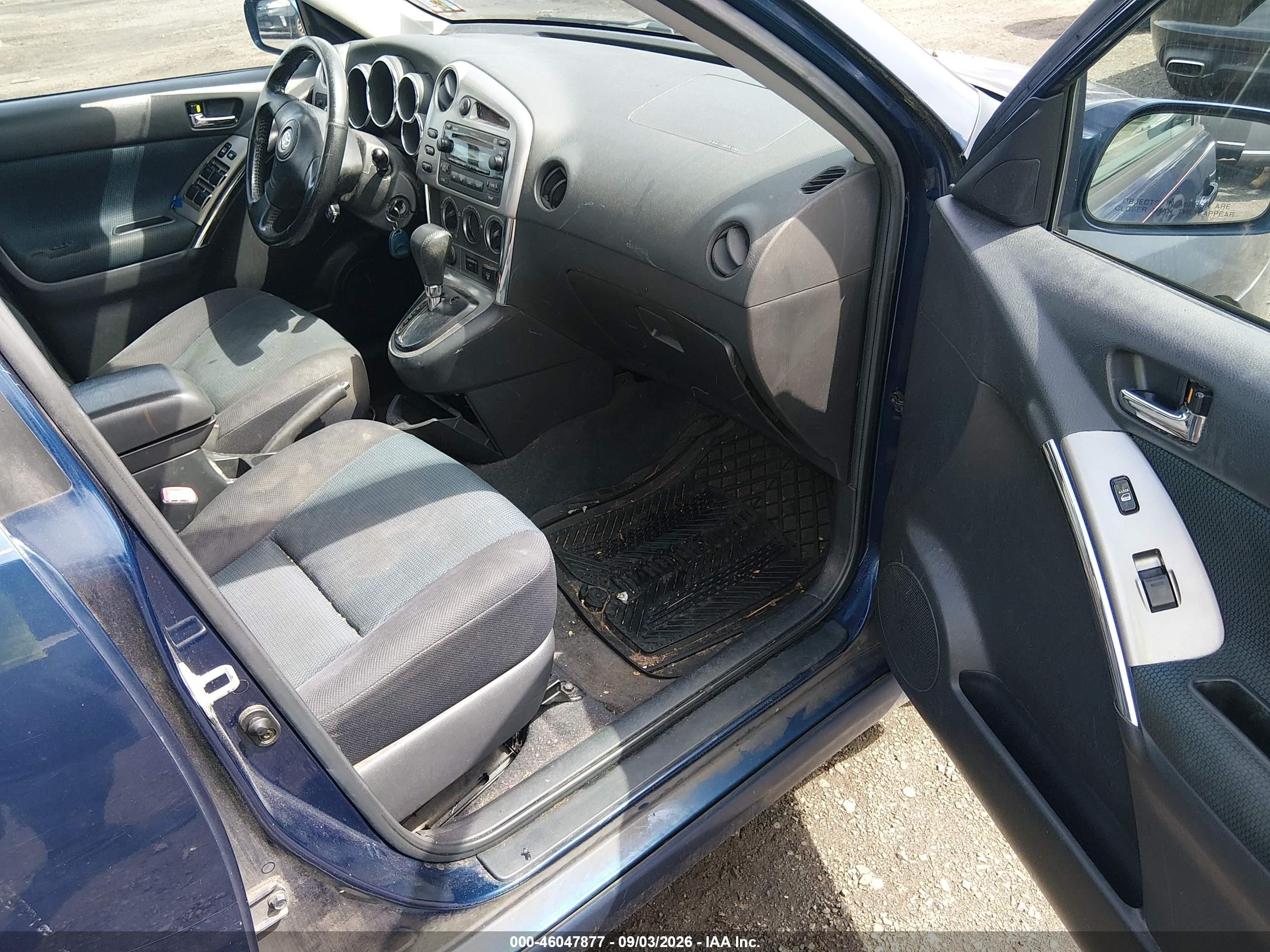 2005 Toyota Matrix Xr Blue vin: 2T1KR32E75C501957