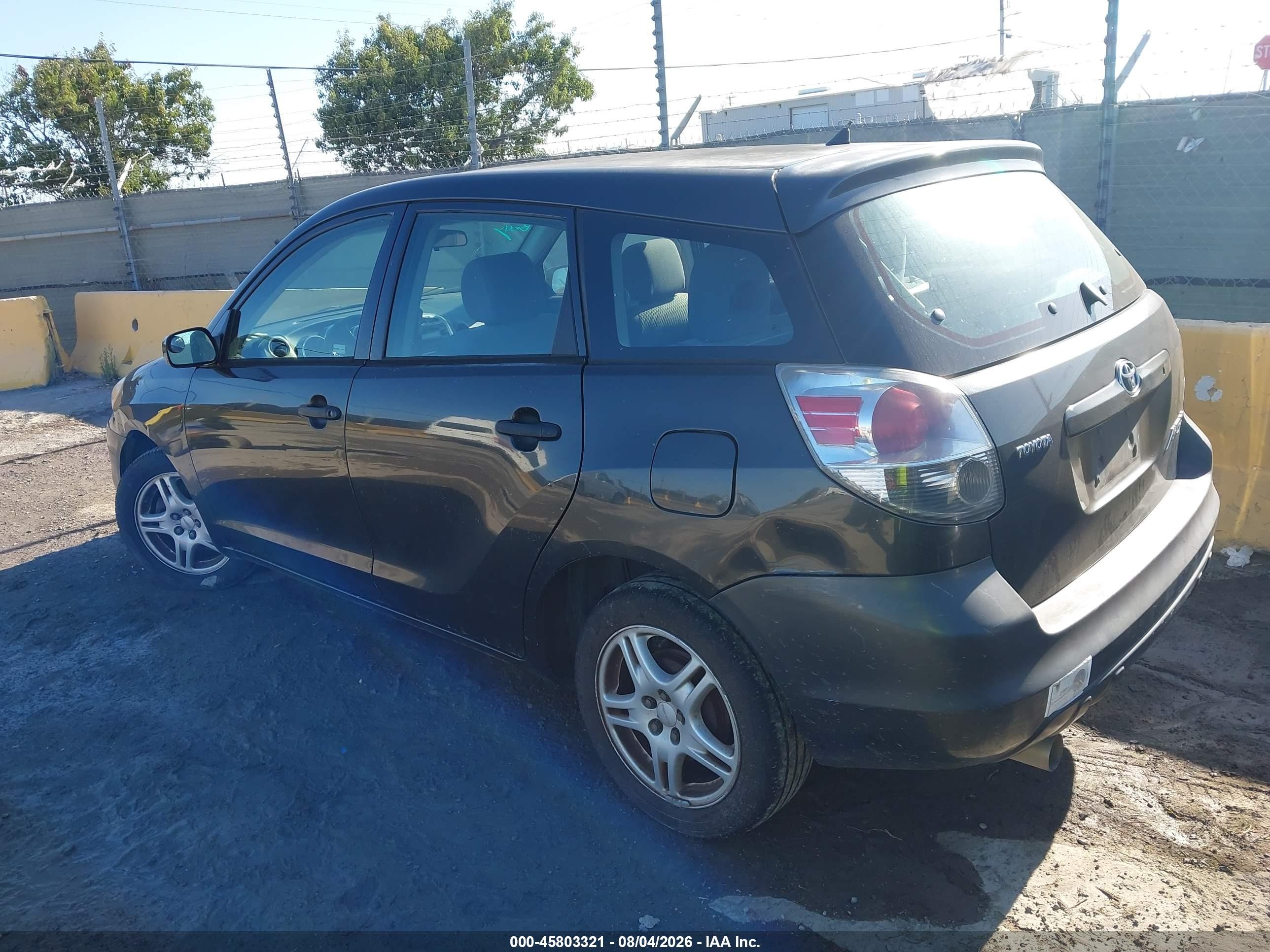 2005 Toyota Matrix   Black vin: 2T1KR32E75C505314