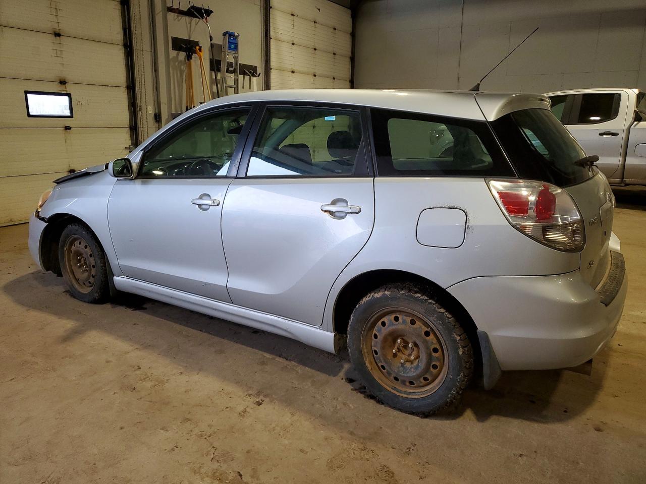 2005 Toyota Matrix Xr Wagon Silver vin: 2T1KR32E75C892267