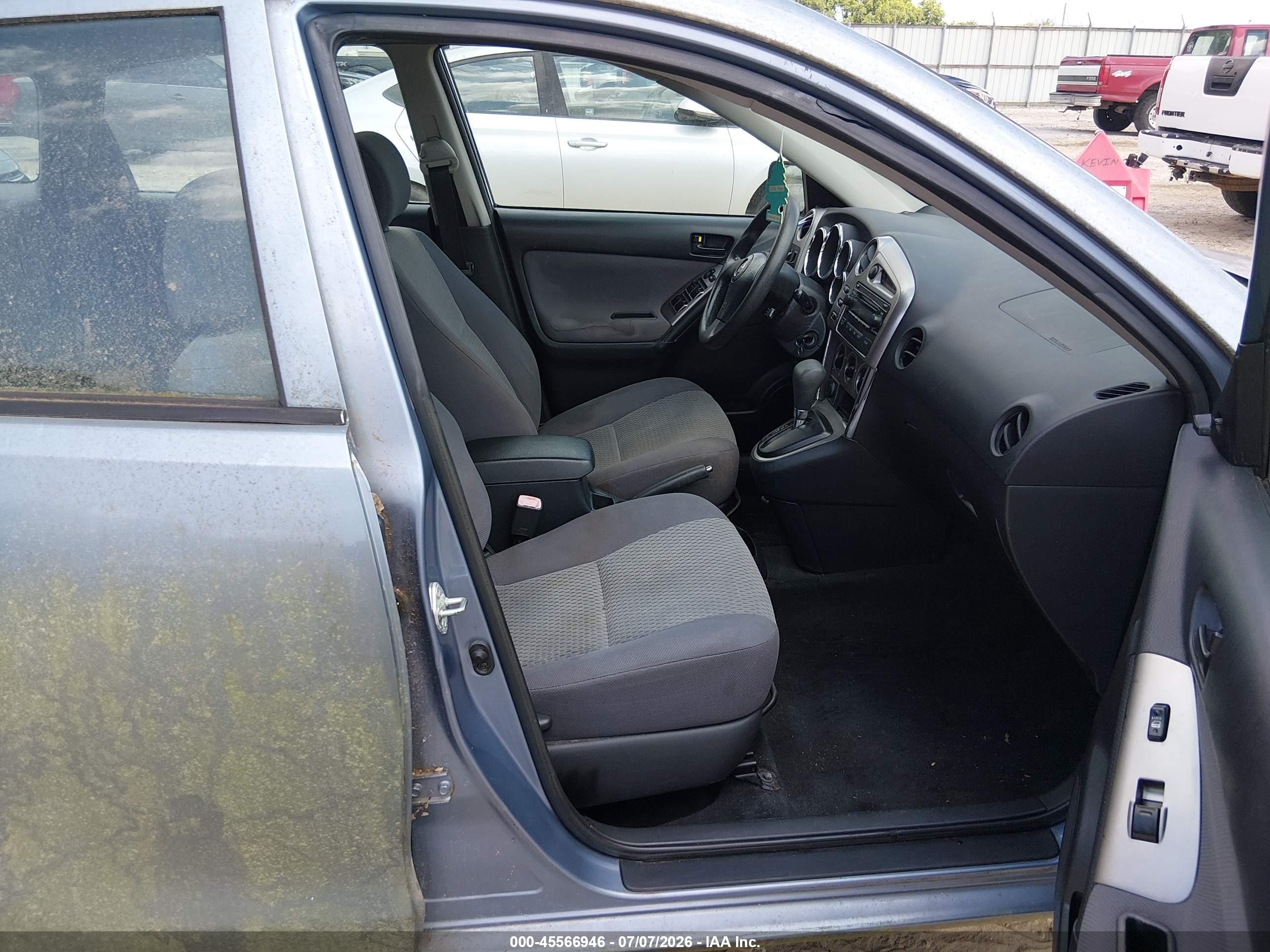 2006 Toyota Matrix   Light Blue vin: 2T1KR32E76C566079