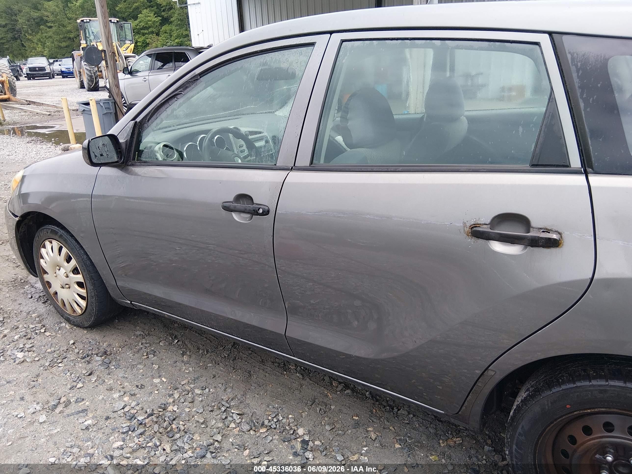 2006 Toyota Matrix   Gray vin: 2T1KR32E76C575784