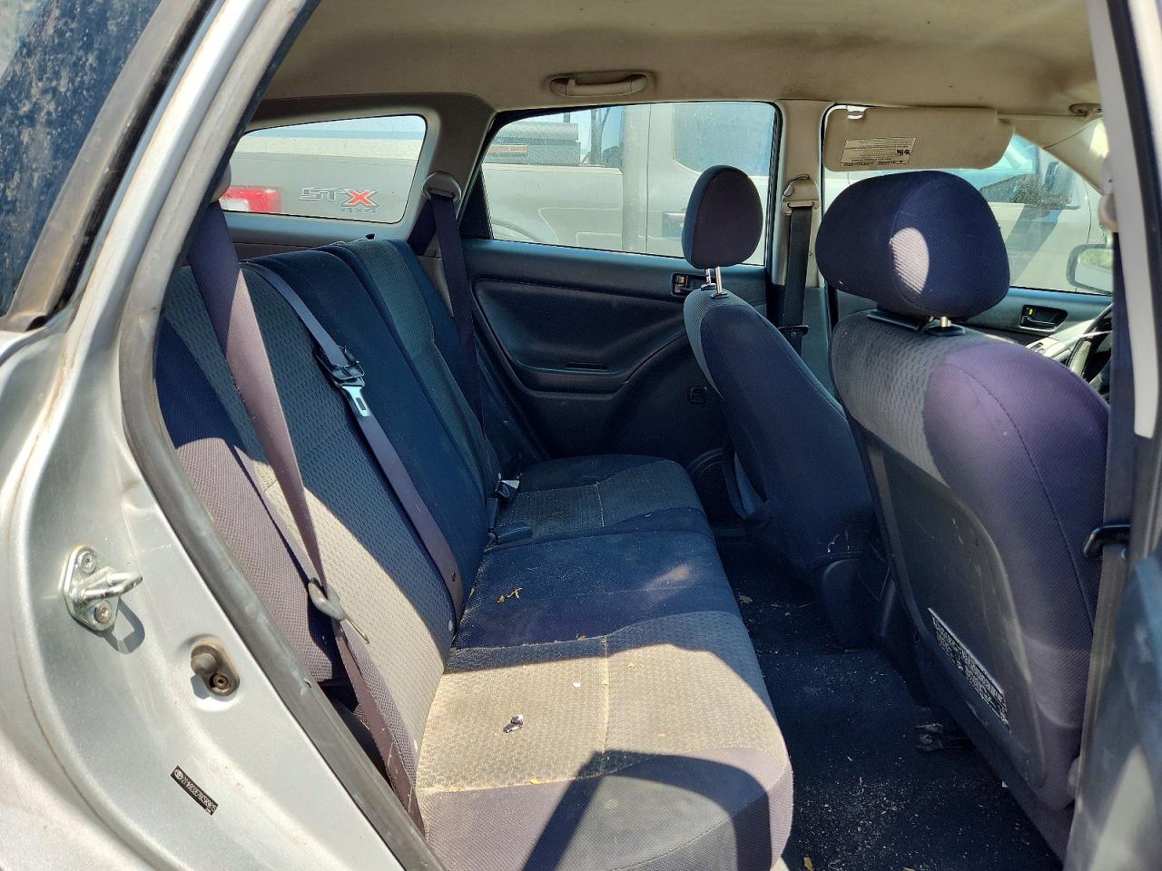 2006 Toyota Matrix Base Silver vin: 2T1KR32E76C589815