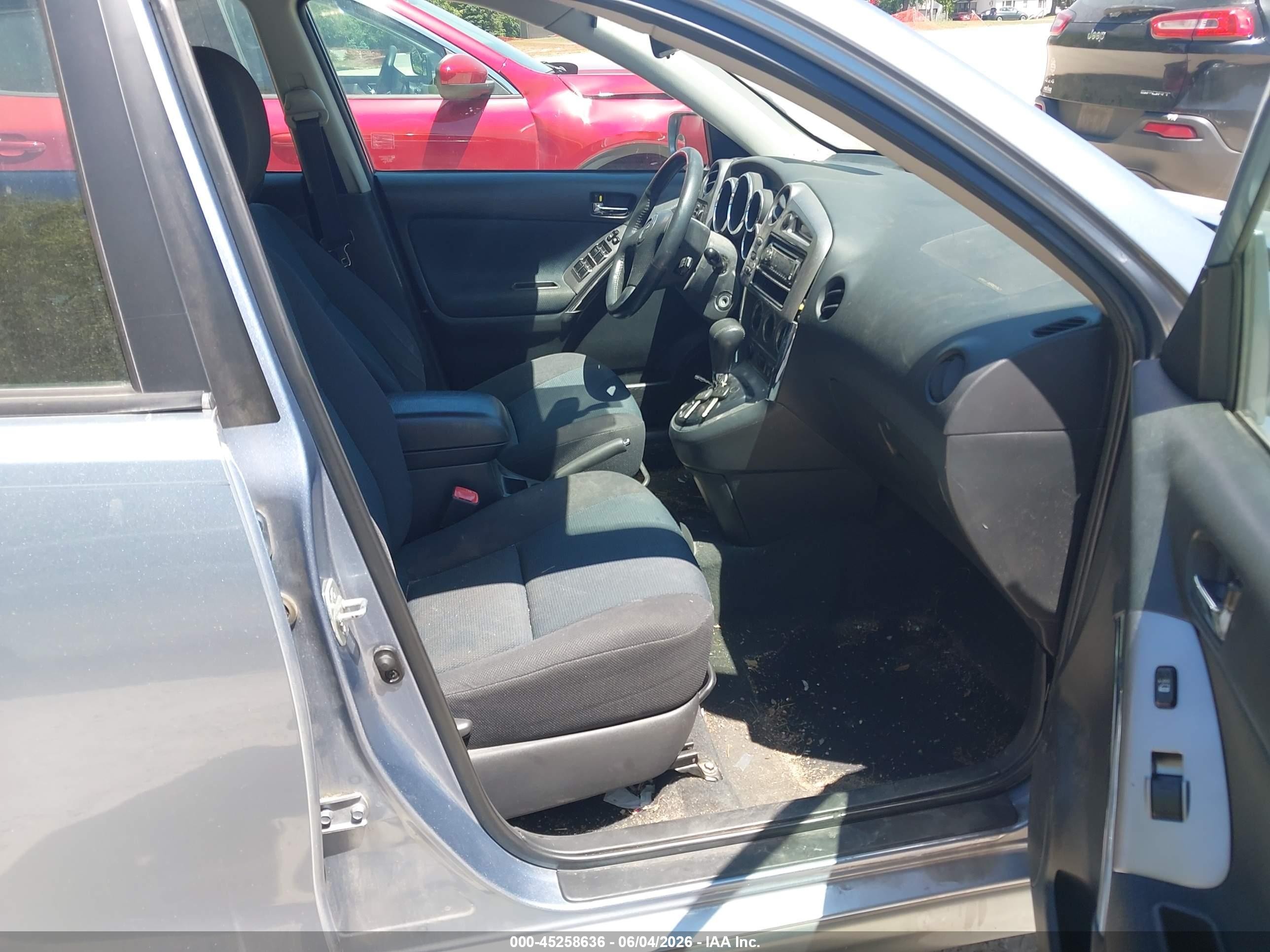 2008 Toyota Matrix Xr Silver vin: 2T1KR32E78C703640