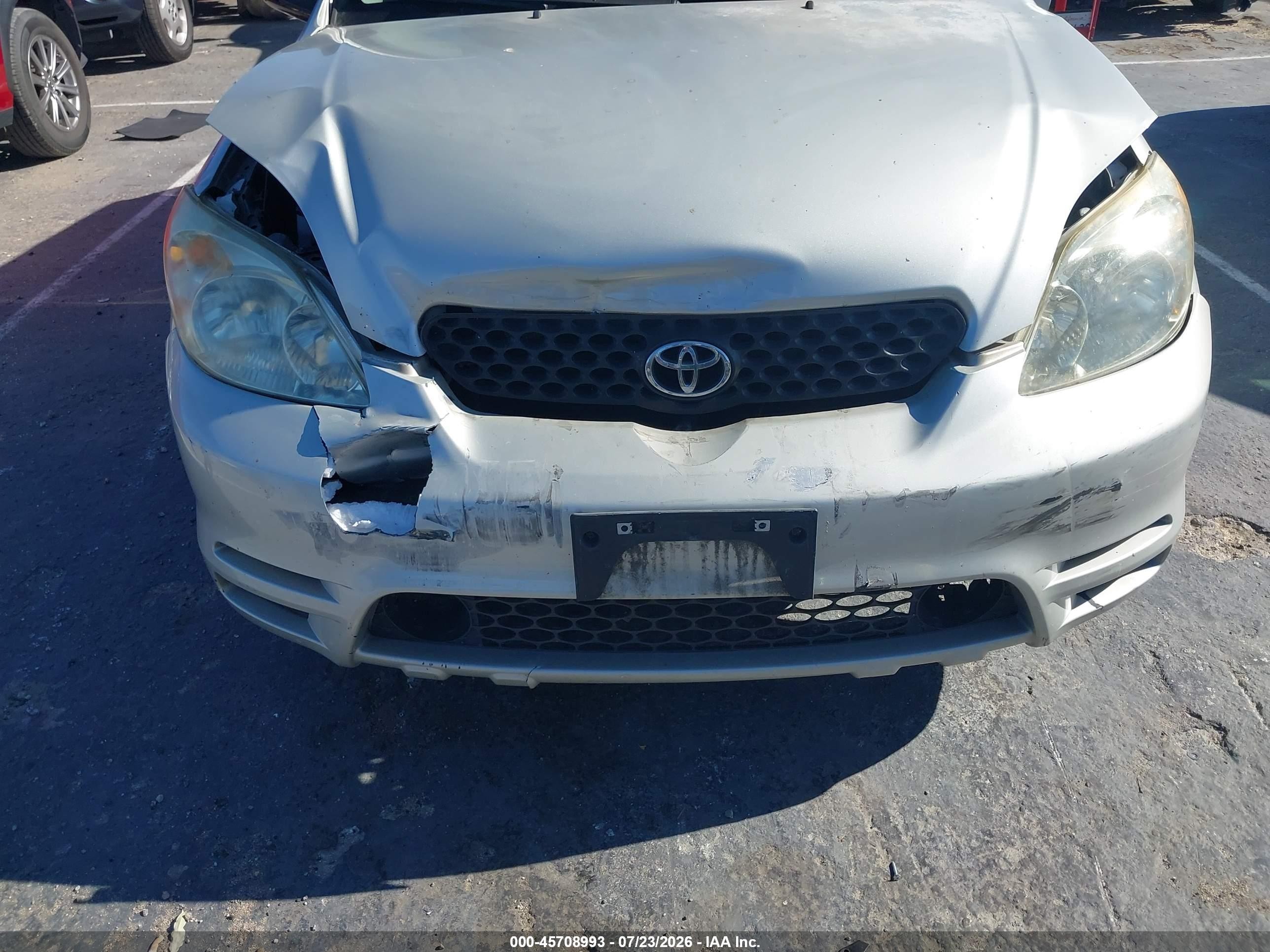 2003 Toyota Matrix Standard Серебряный vin: 2T1KR32E83C102911