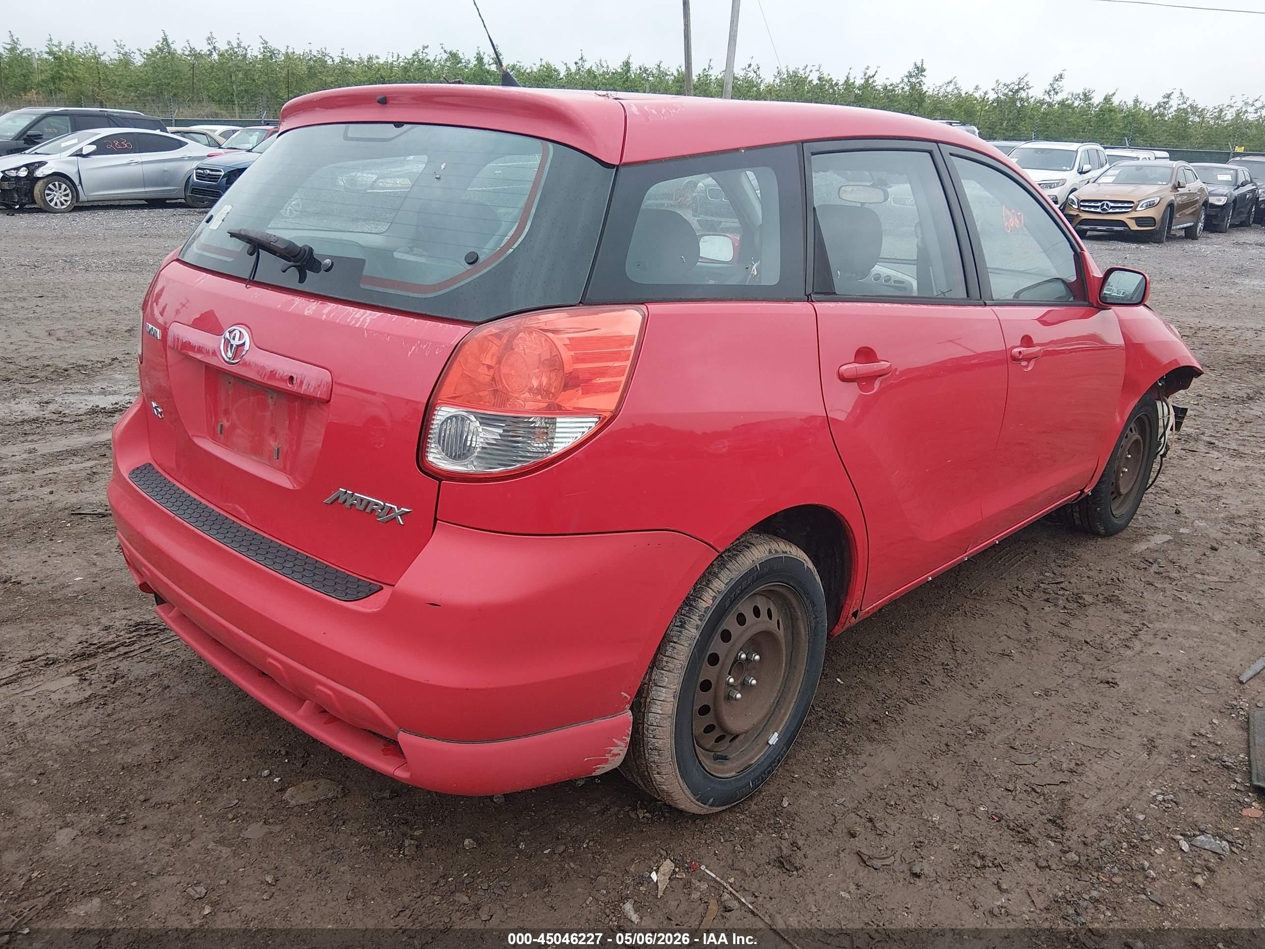 2004 Toyota Matrix Xr Red vin: 2T1KR32E84C209846