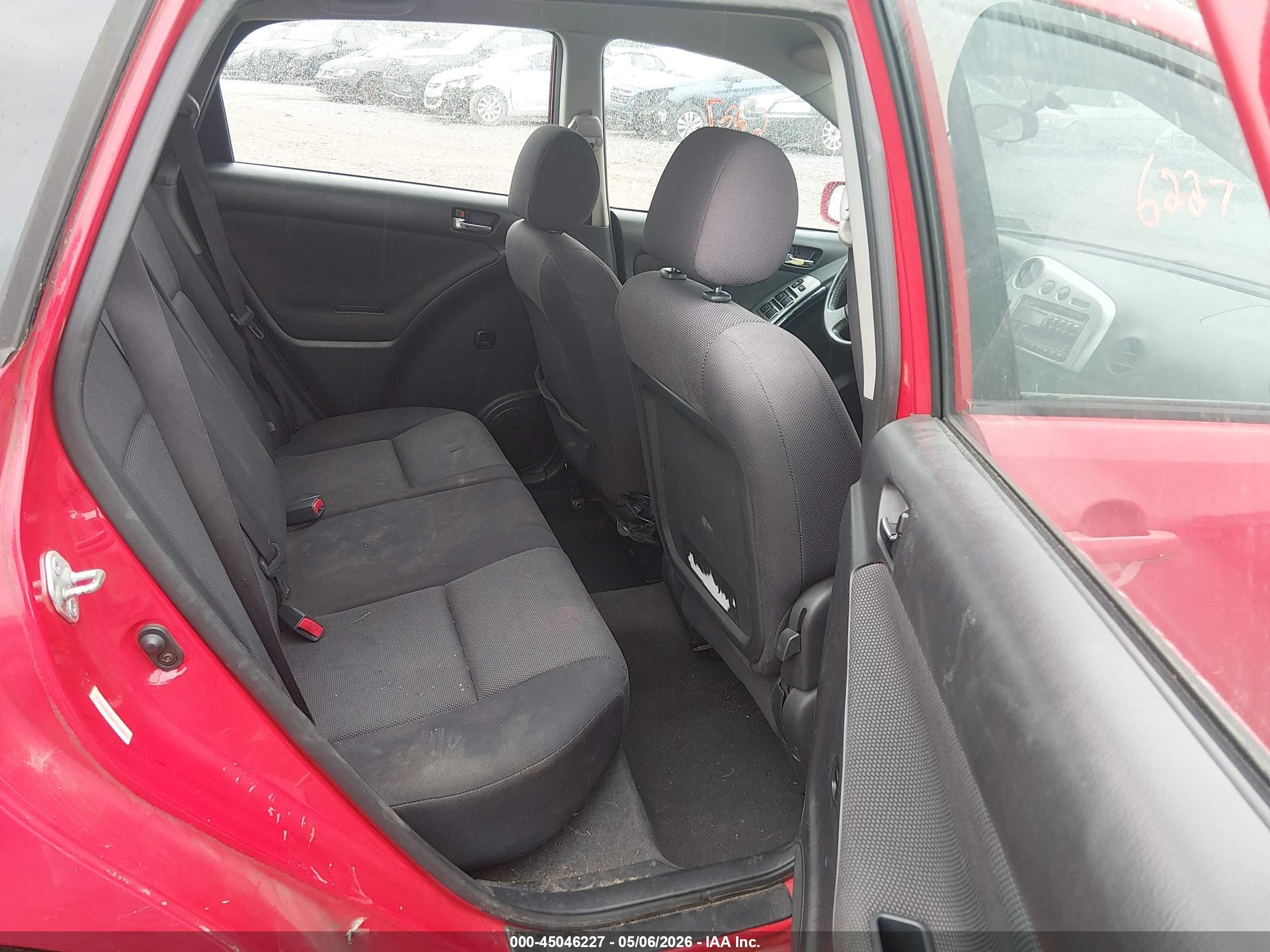 2004 Toyota Matrix Xr Red vin: 2T1KR32E84C209846
